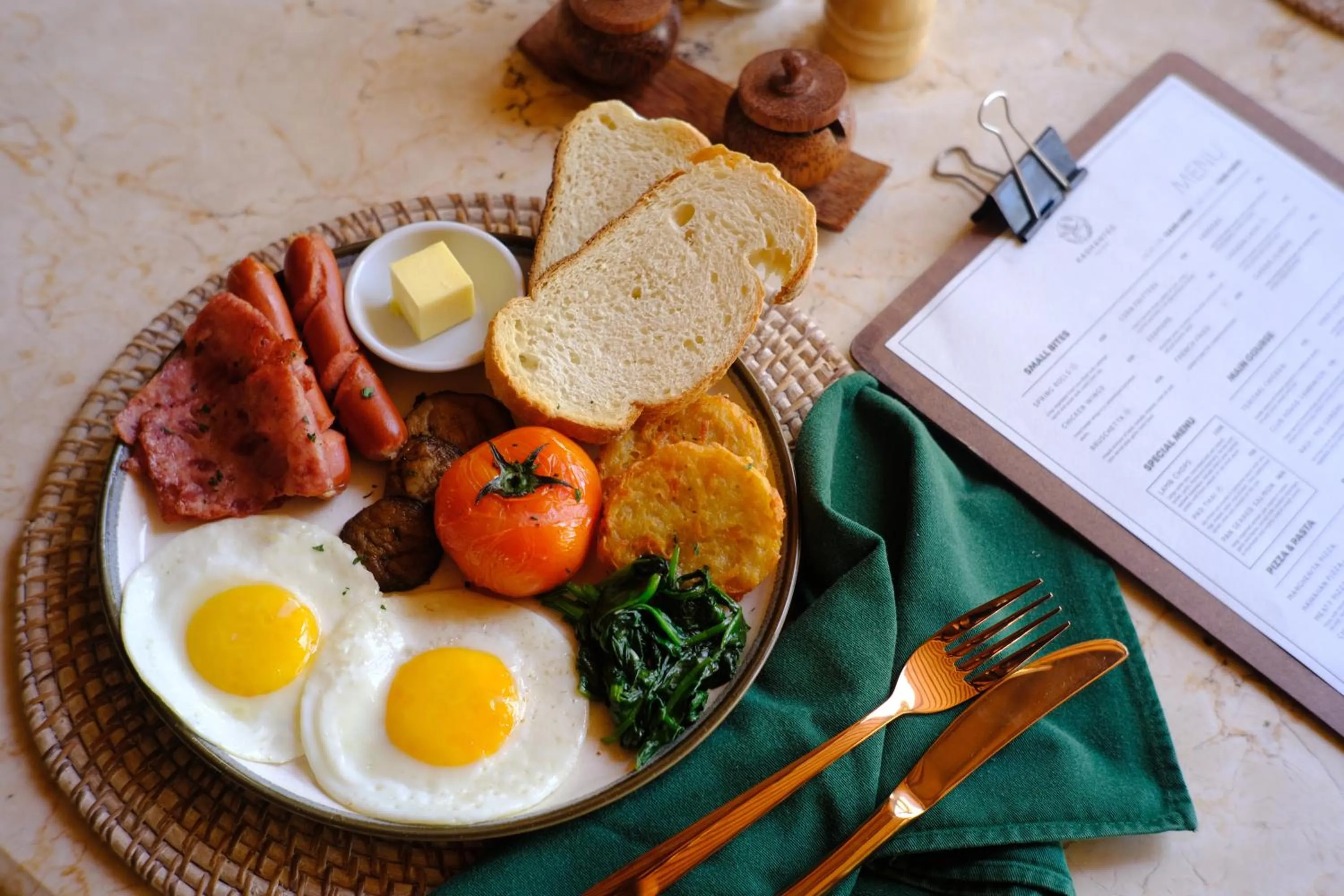 Breakfast in Kashantee Village