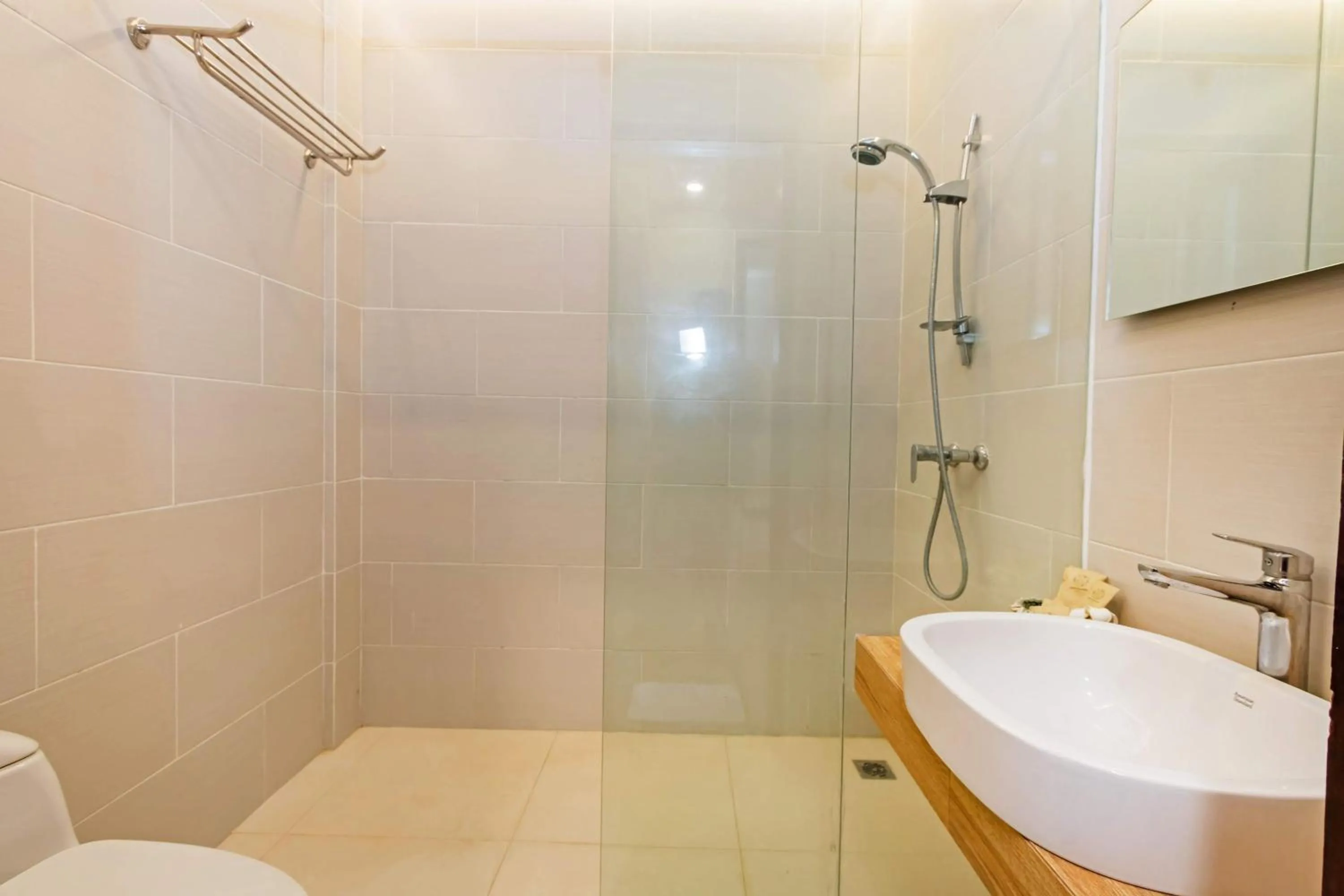 Shower in Kashantee Village