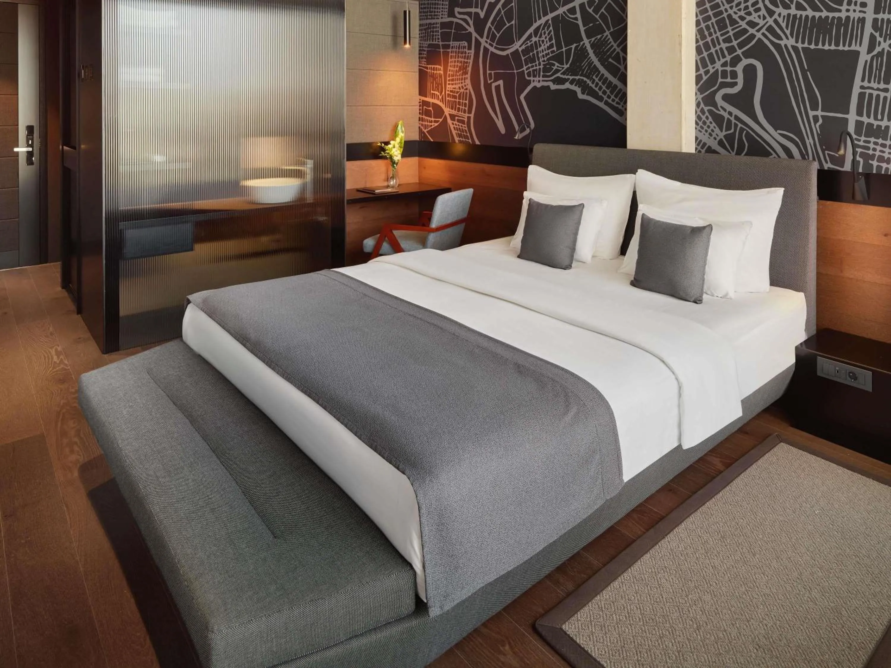 Bedroom, Bed in Mövenpick Zagreb