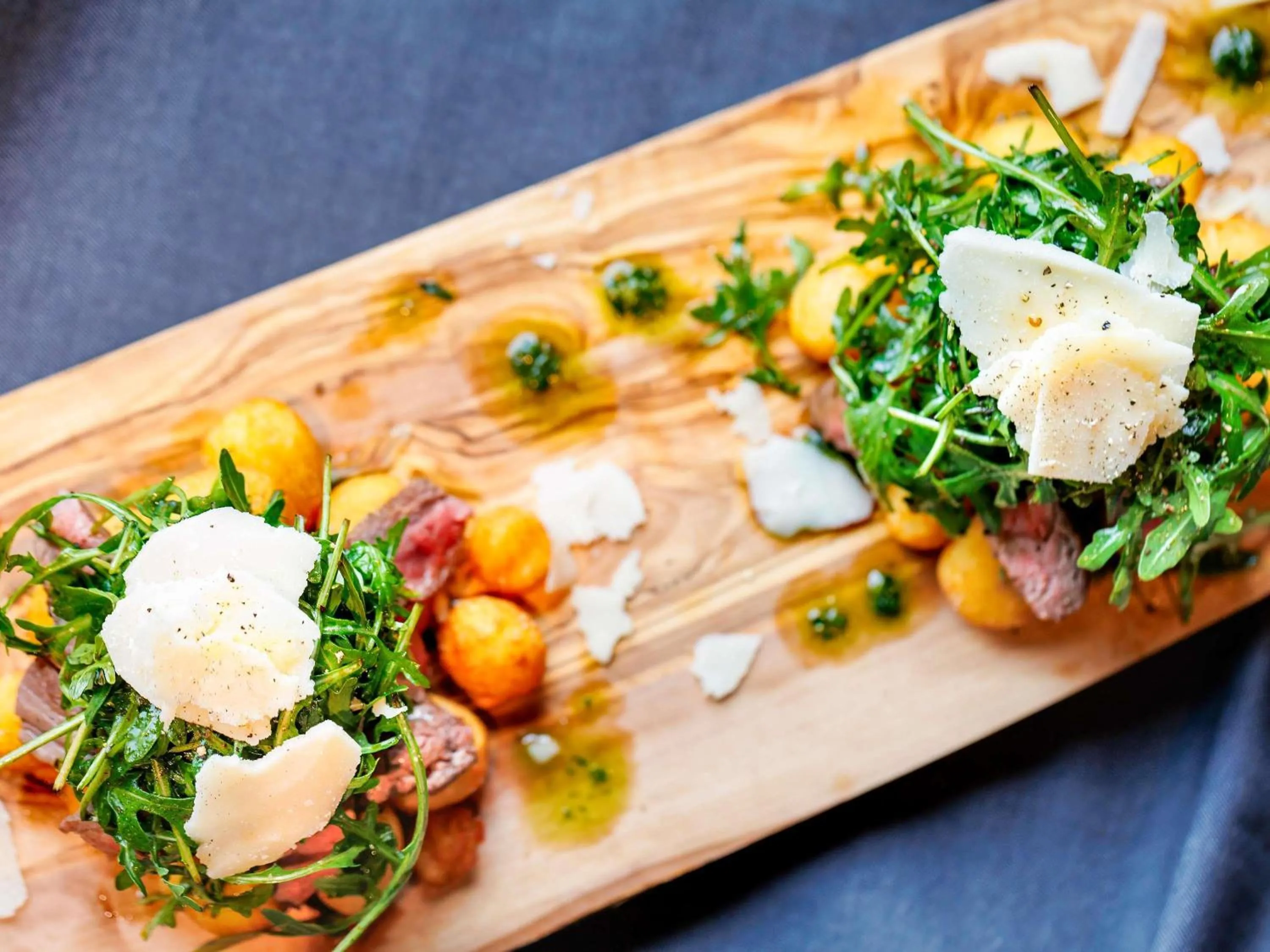 Restaurant/places to eat in Mövenpick Zagreb