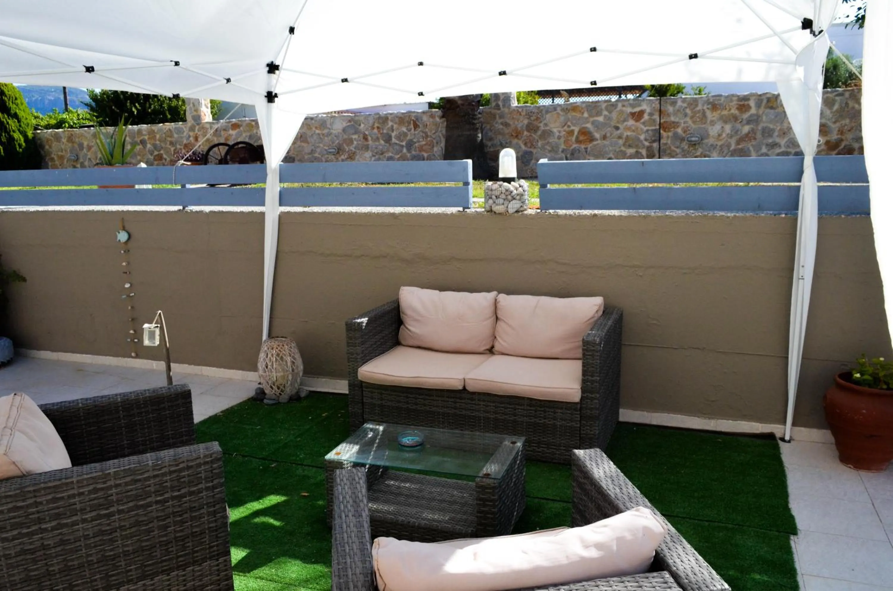 Seating area in Sevi Apartments