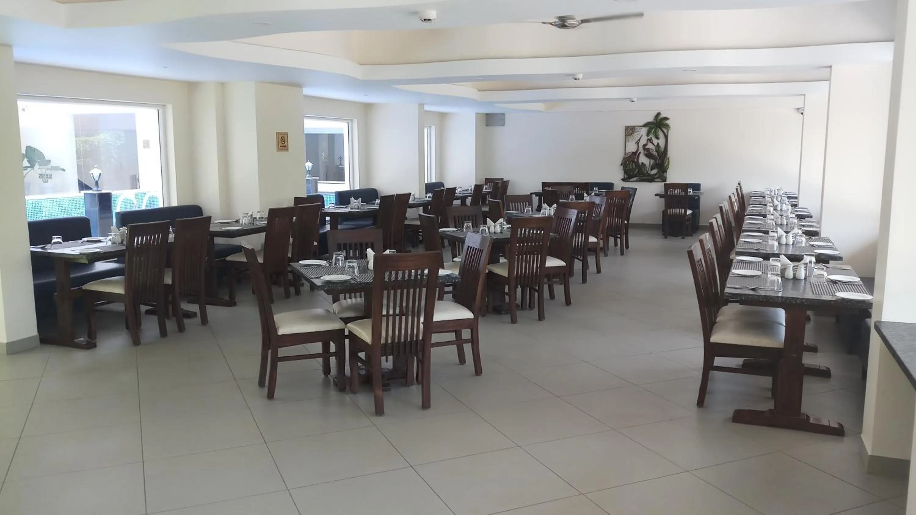 Restaurant/places to eat in Regenta Central North Goa, Arpora