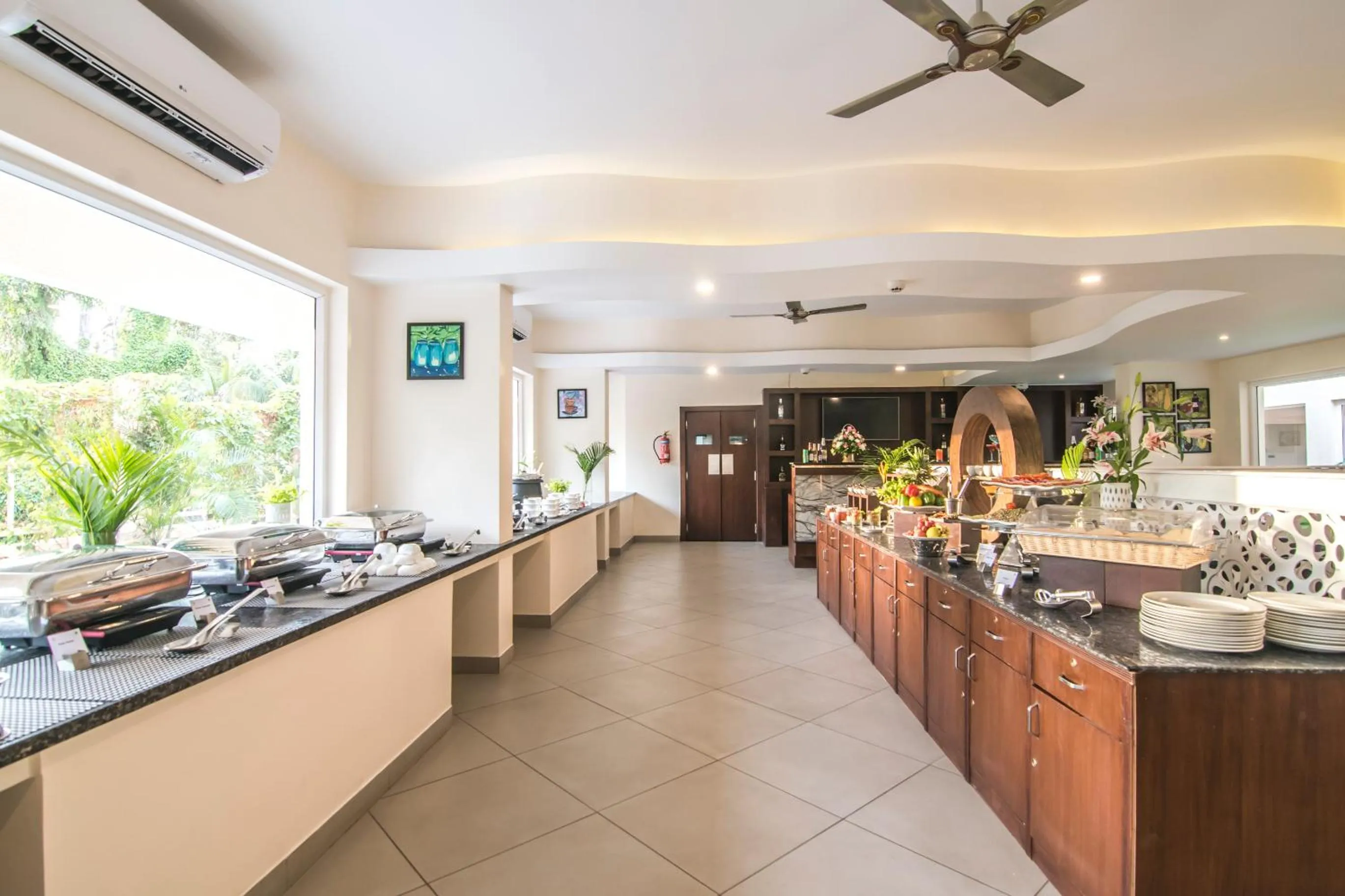 Restaurant/places to eat in Regenta Central North Goa, Arpora