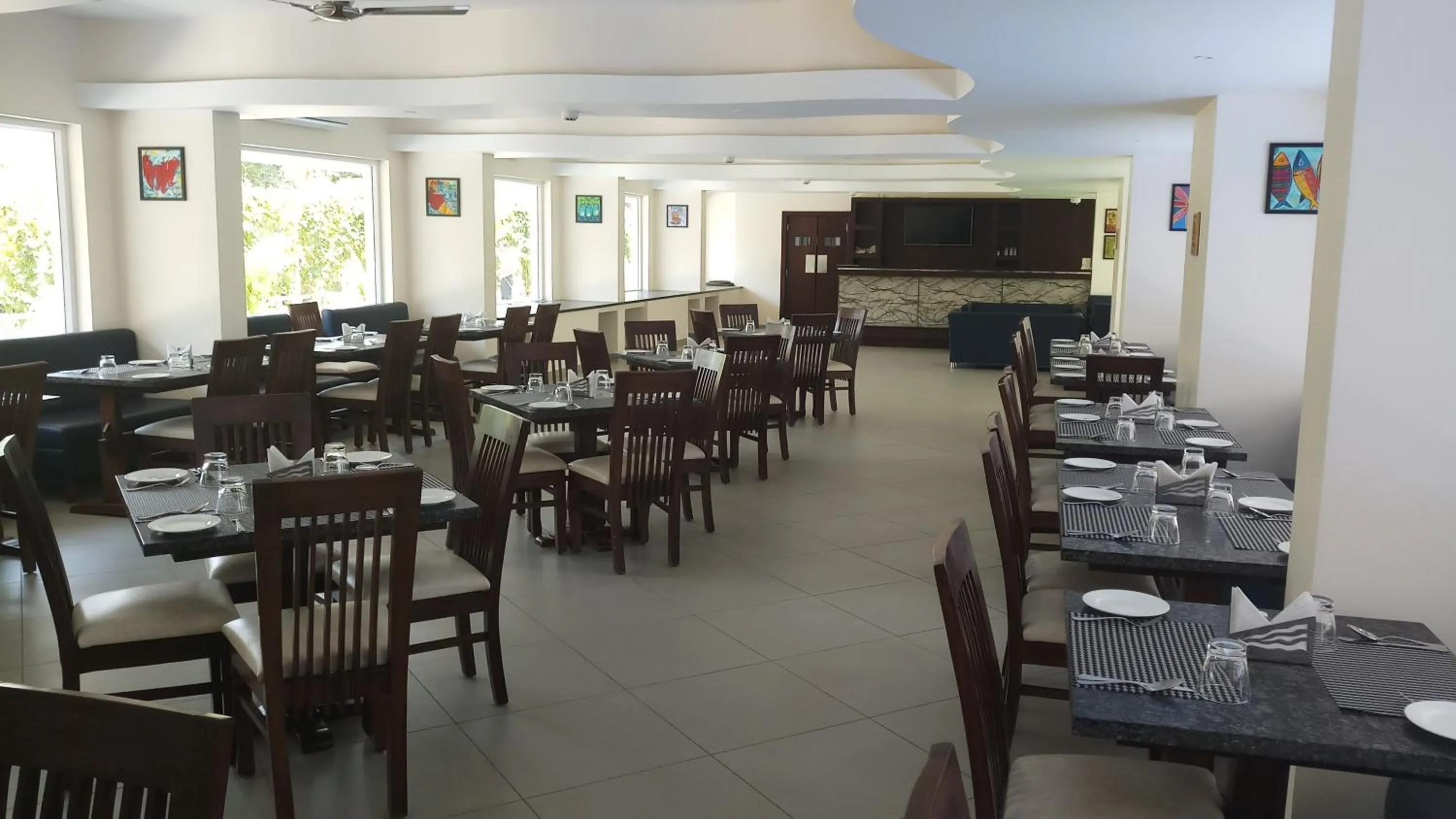 Restaurant/places to eat in Regenta Central North Goa, Arpora