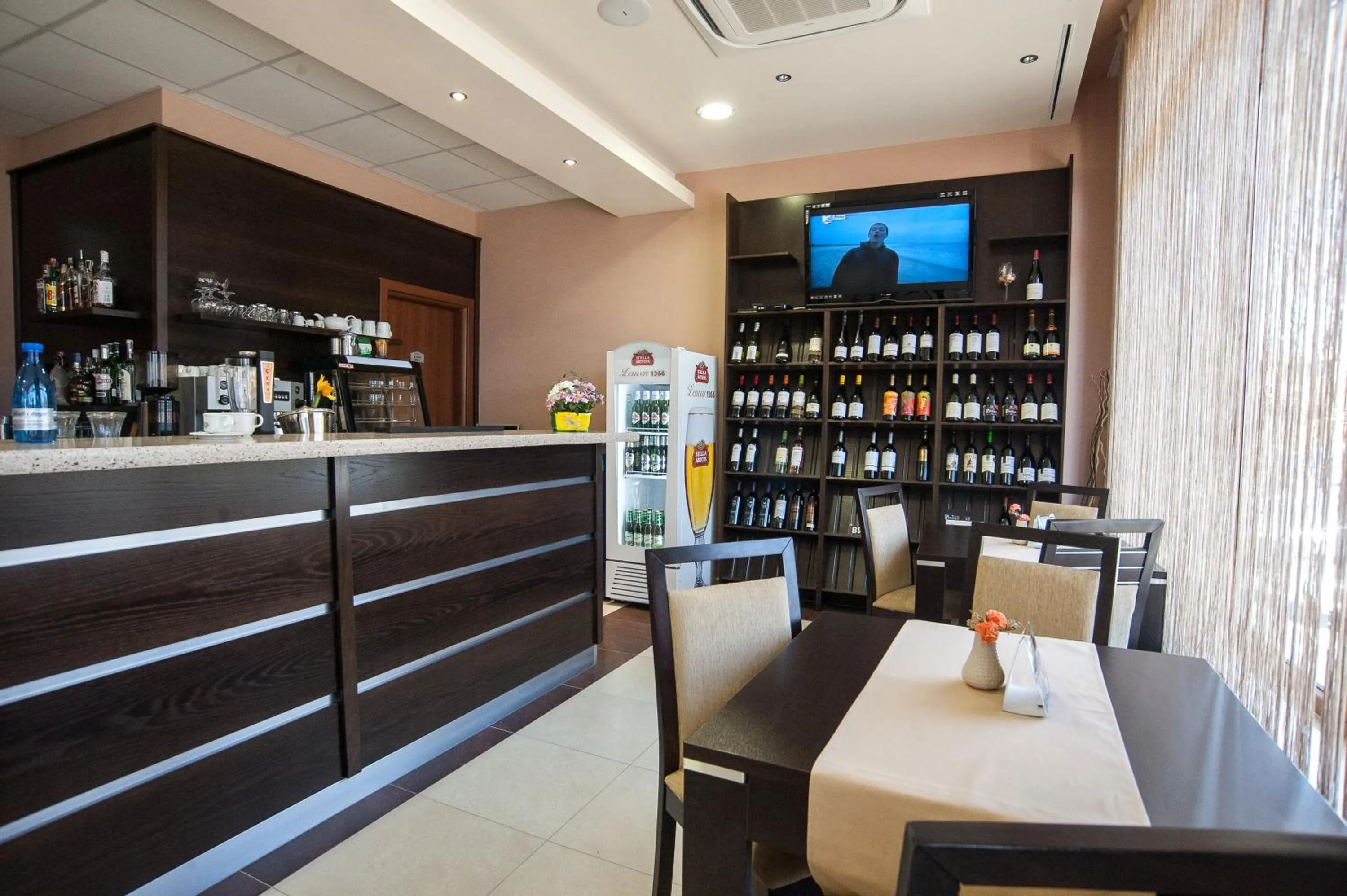 Restaurant/places to eat in C Comfort Hotel & Wellness