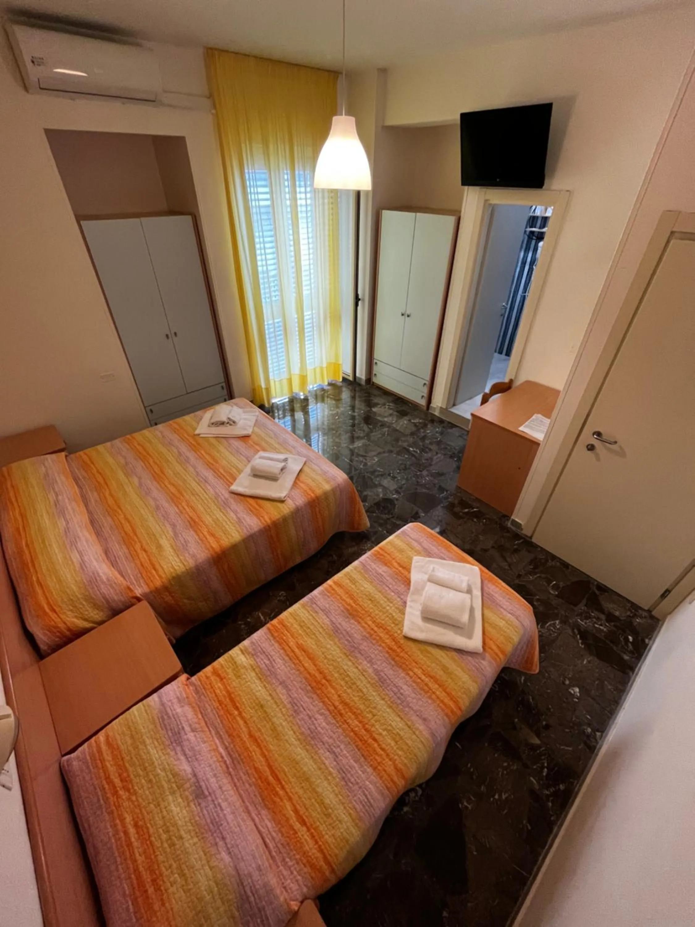 Bathroom, Bed in Hotel Lido Vieste
