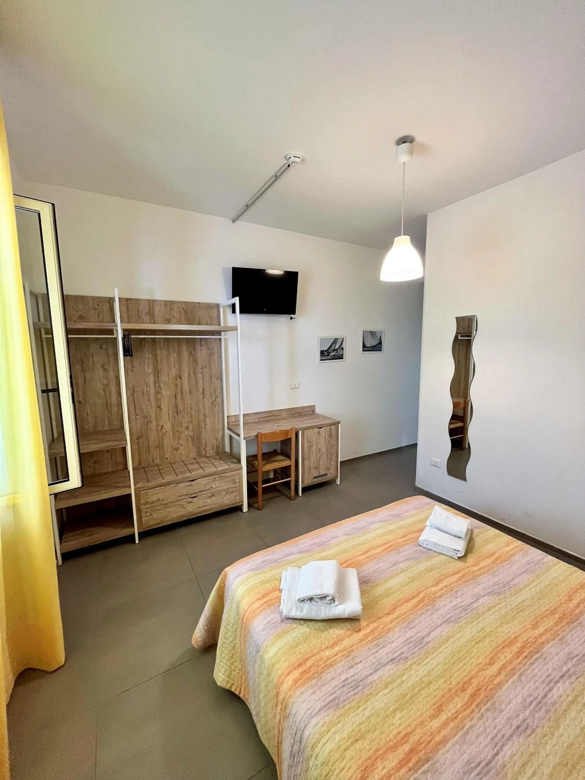 Bathroom, Bed in Hotel Lido Vieste