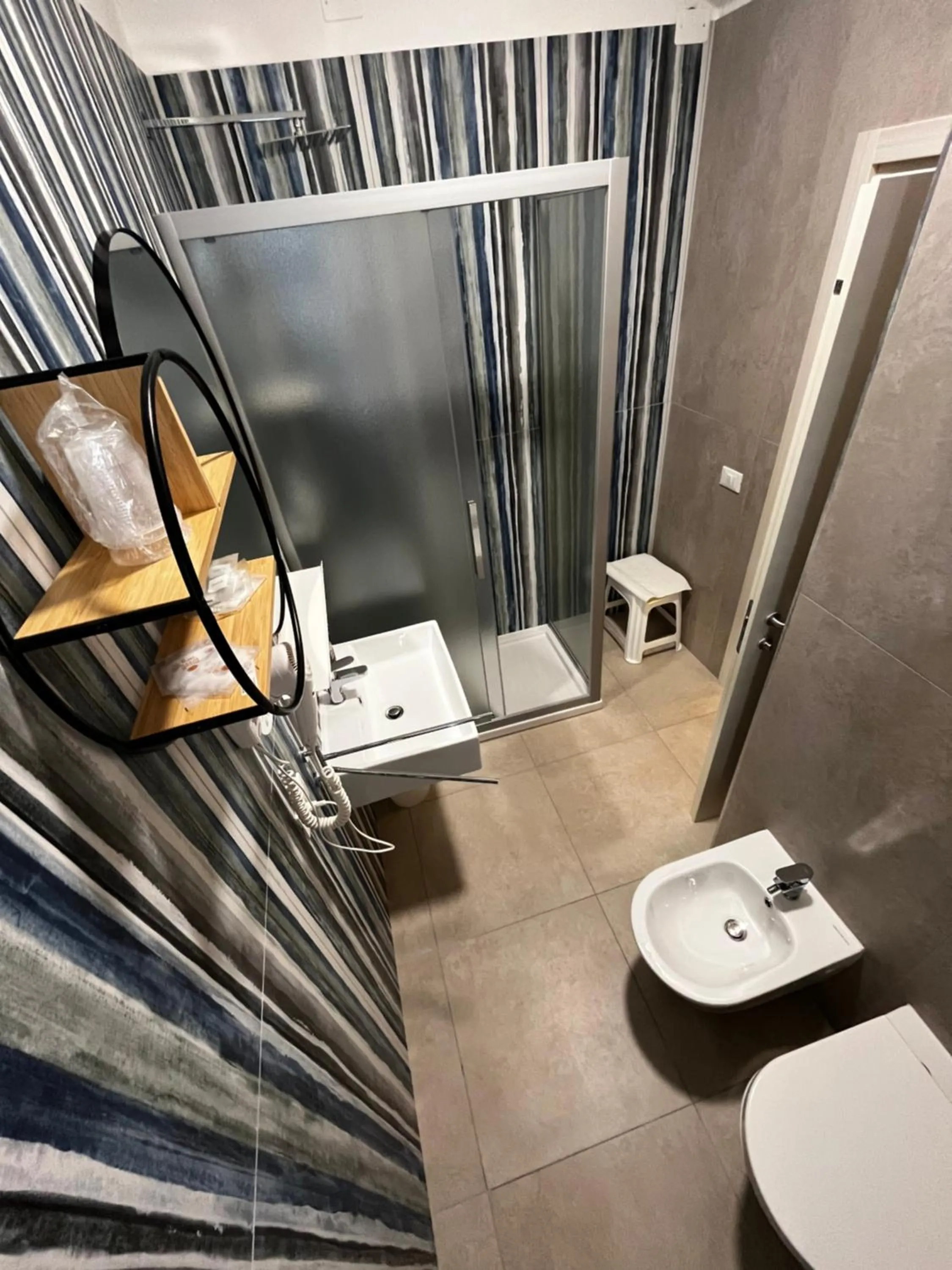 Shower in Hotel Lido Vieste