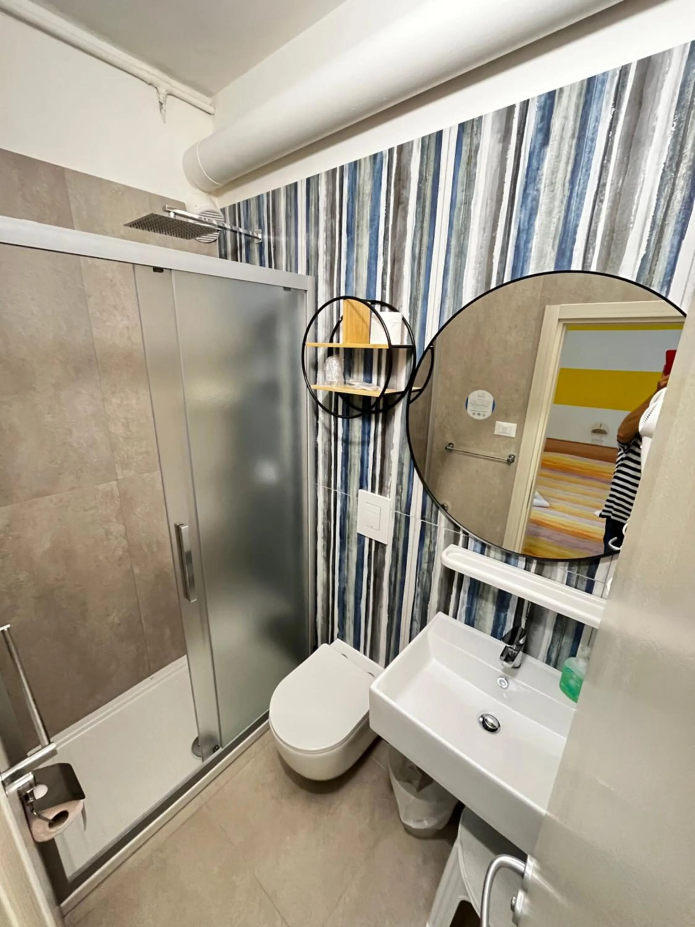 Shower in Hotel Lido Vieste
