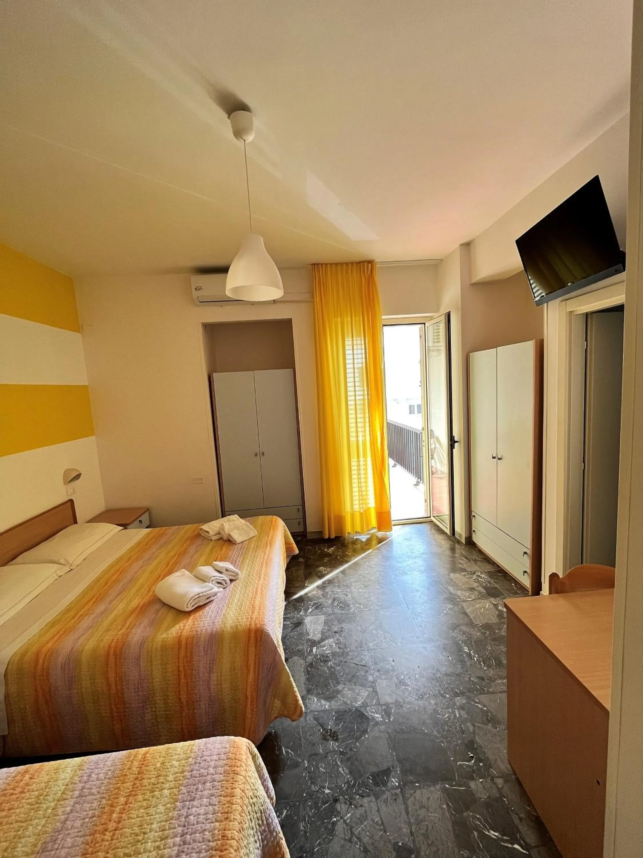 Bathroom, Bed in Hotel Lido Vieste