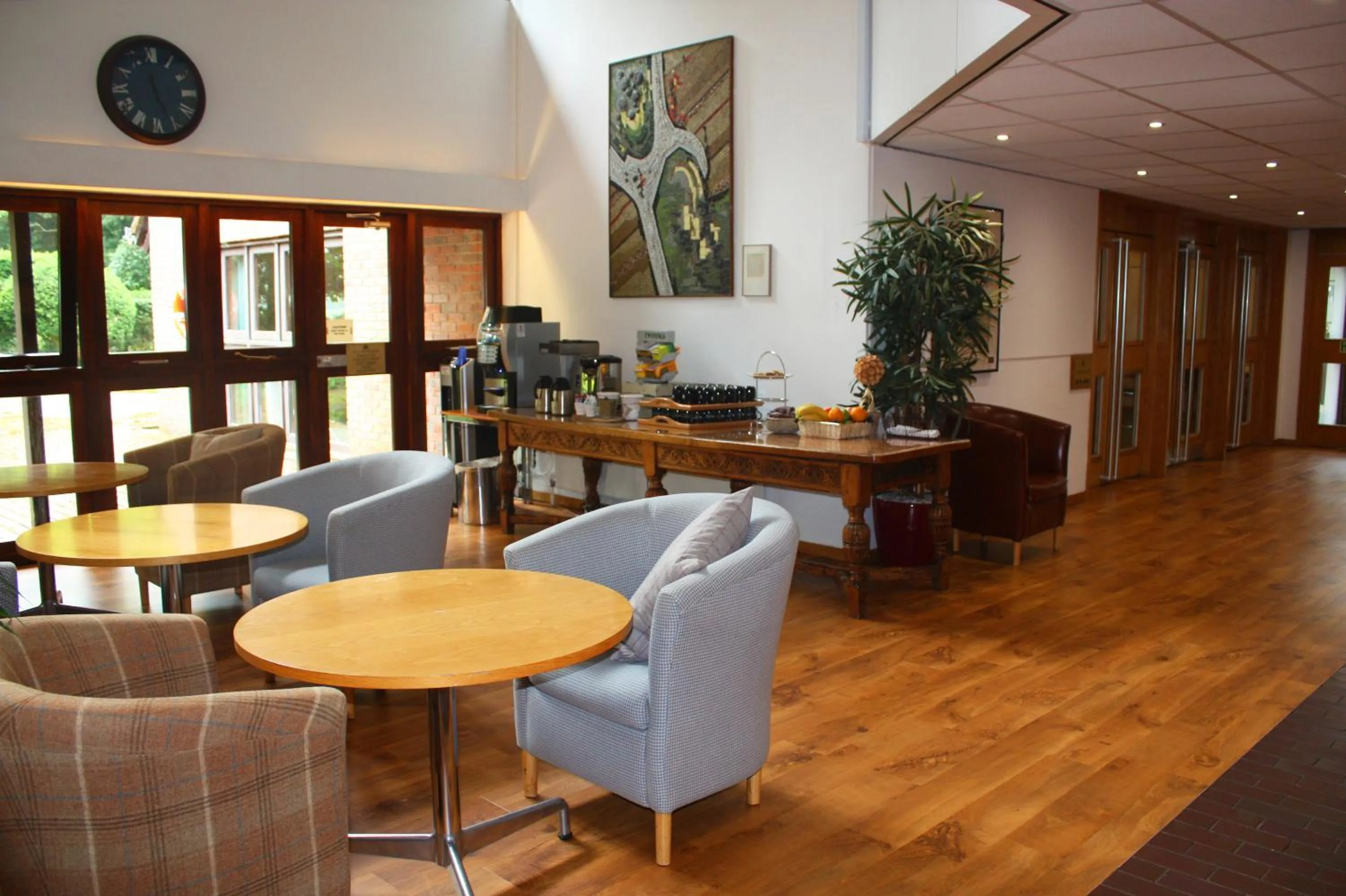 Coffee/tea facilities in The Coach House at Missenden Abbey