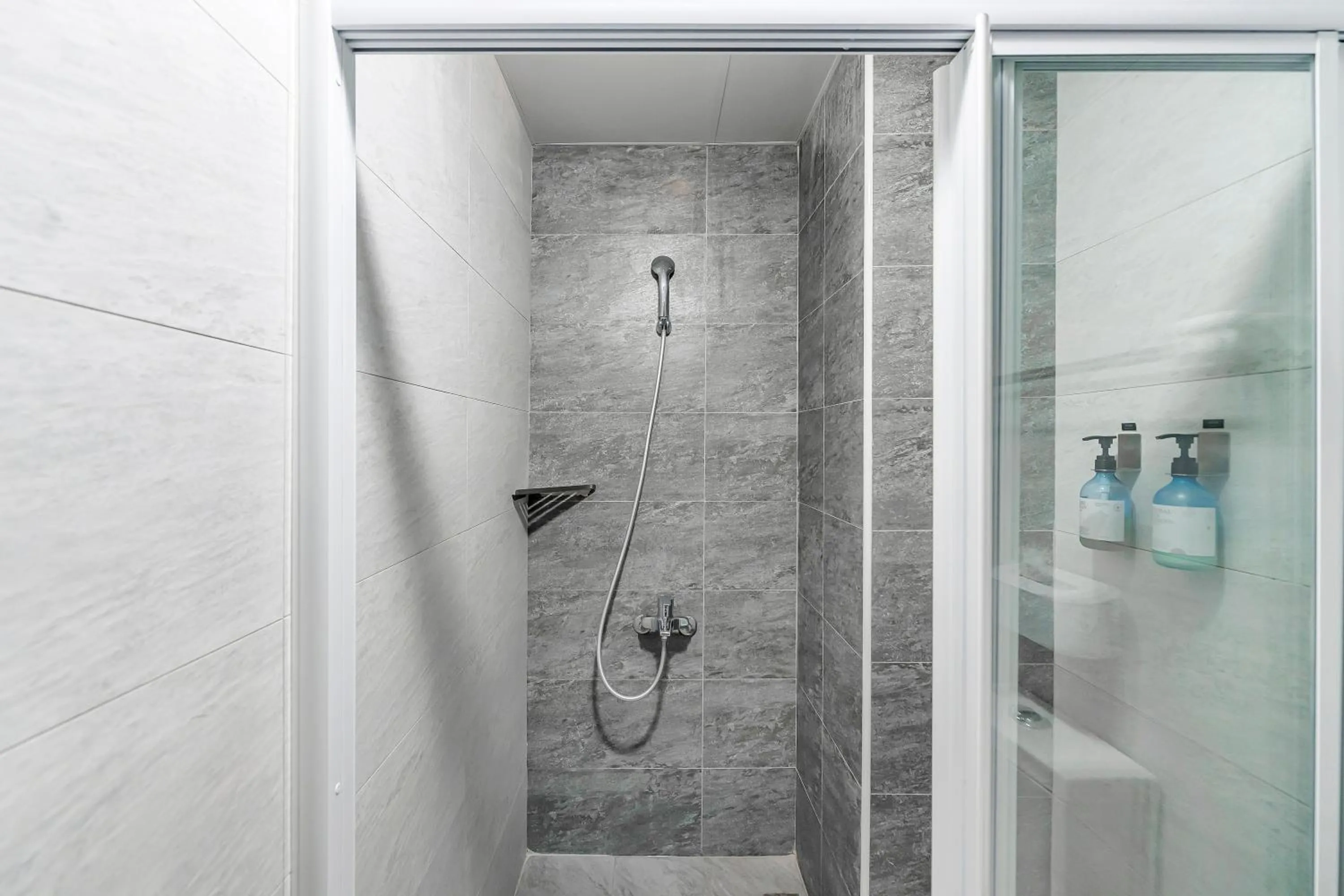 Shower in Surf house