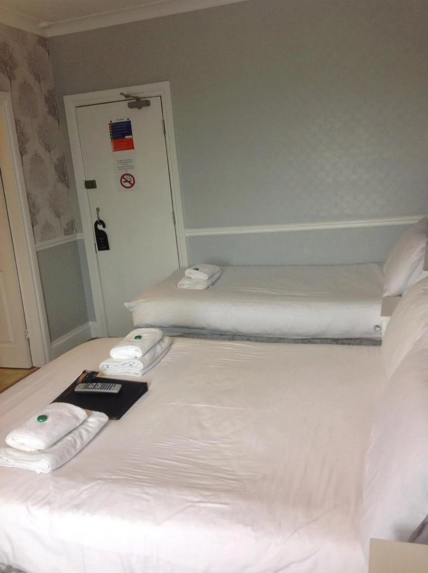 Bed in Grosvenor Hotel