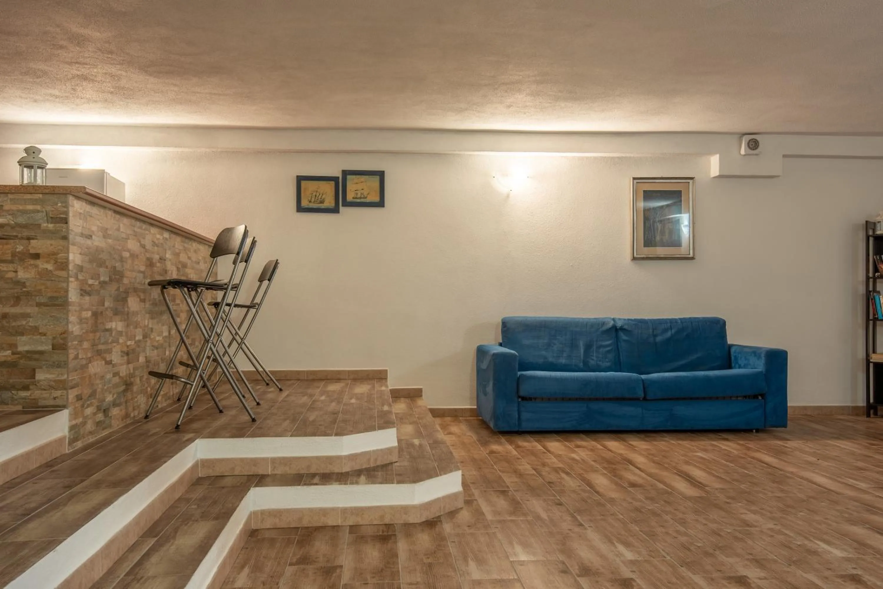 Communal lounge/ TV room in Cristal Blu