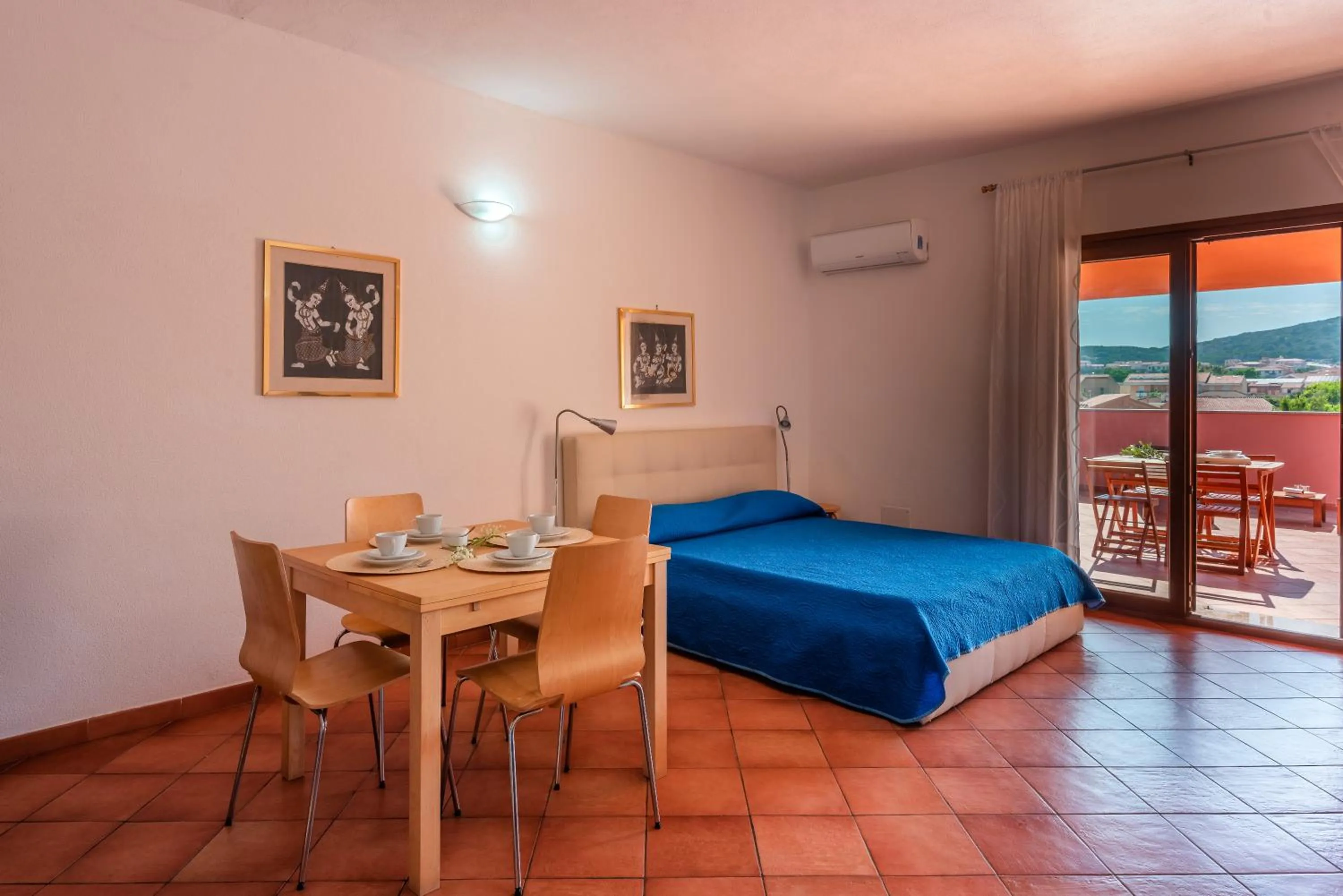 Kitchen or kitchenette, Bed in Cristal Blu