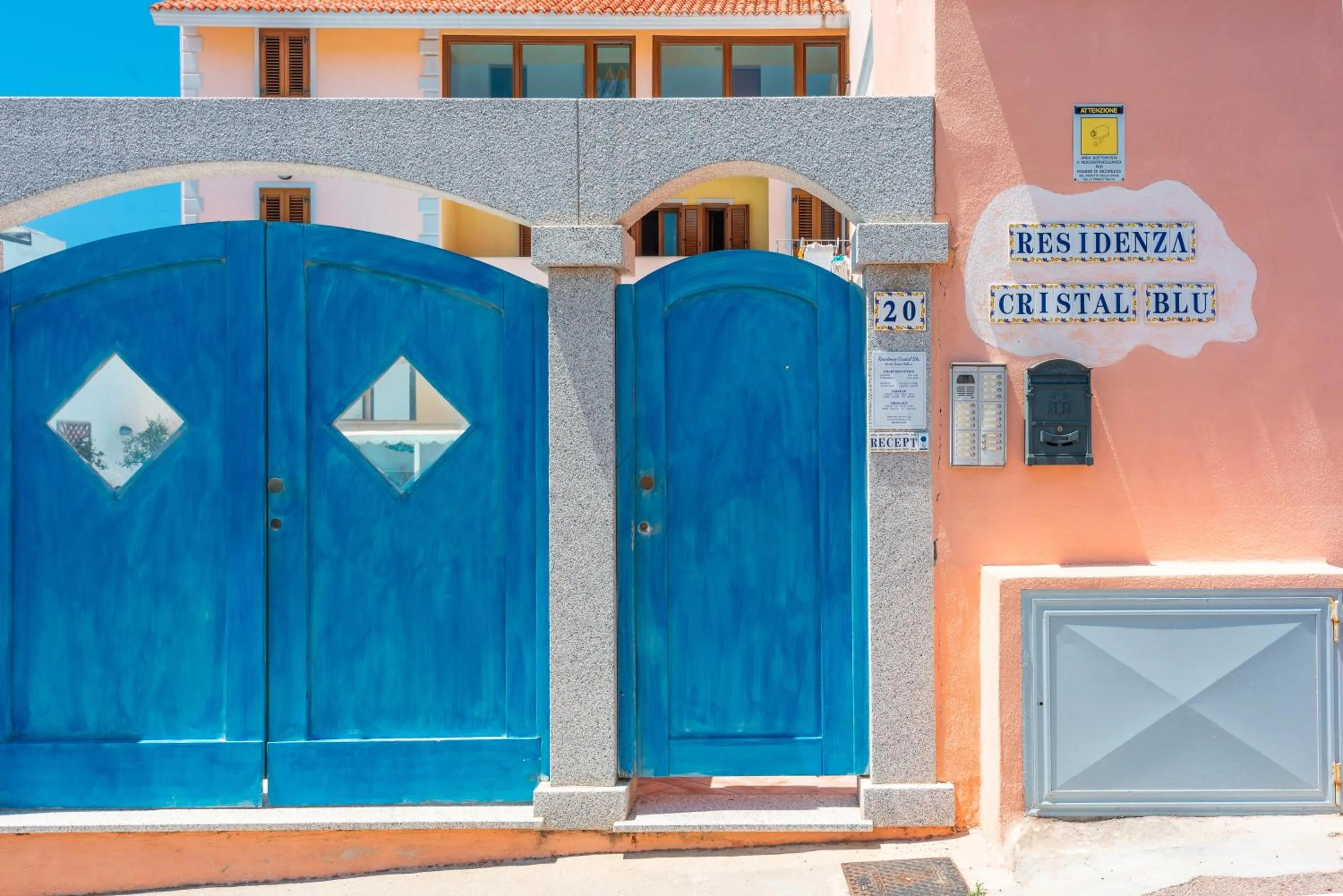 Facade/entrance in Cristal Blu