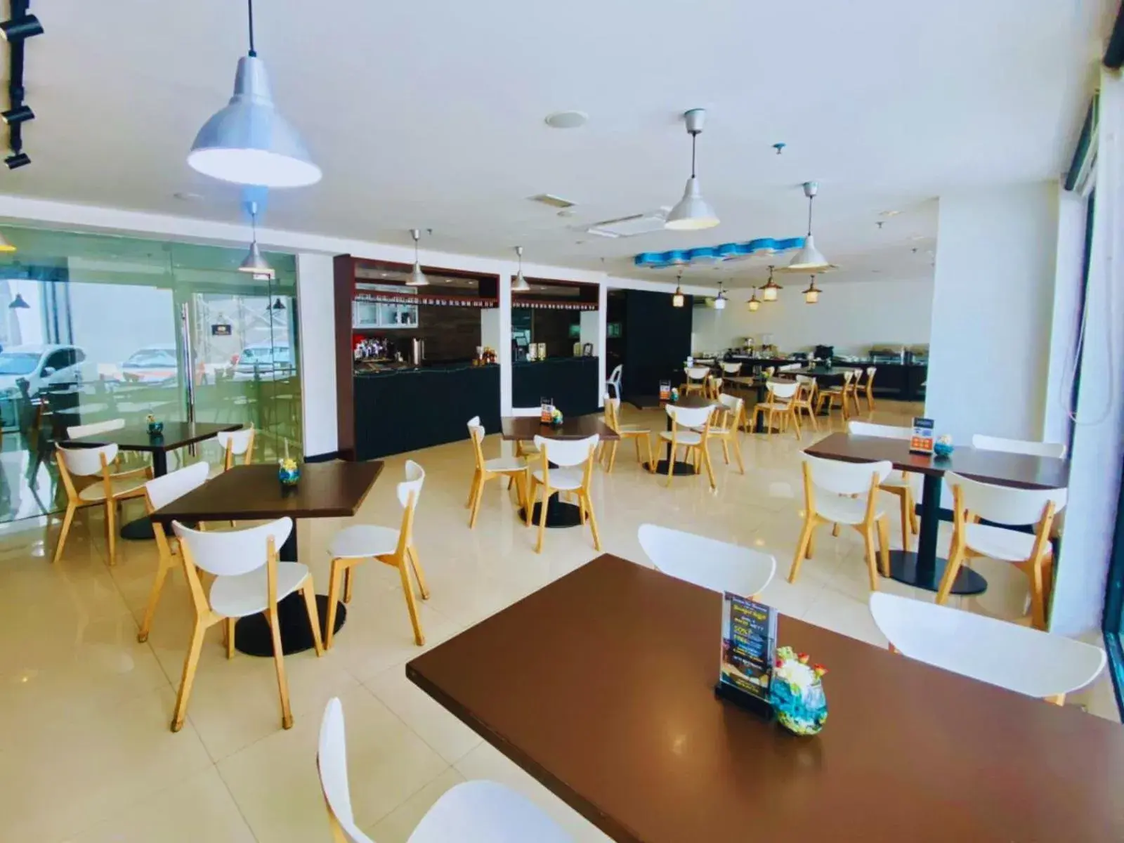 Restaurant/places to eat in Oceania Hotel Restaurant/places to eat in Oceania Hotel