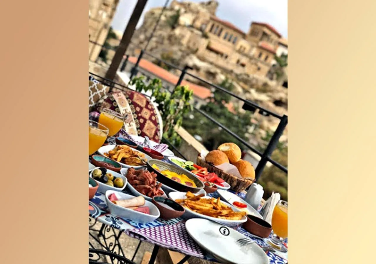 Food and drinks in Harkasos Cave Hotel