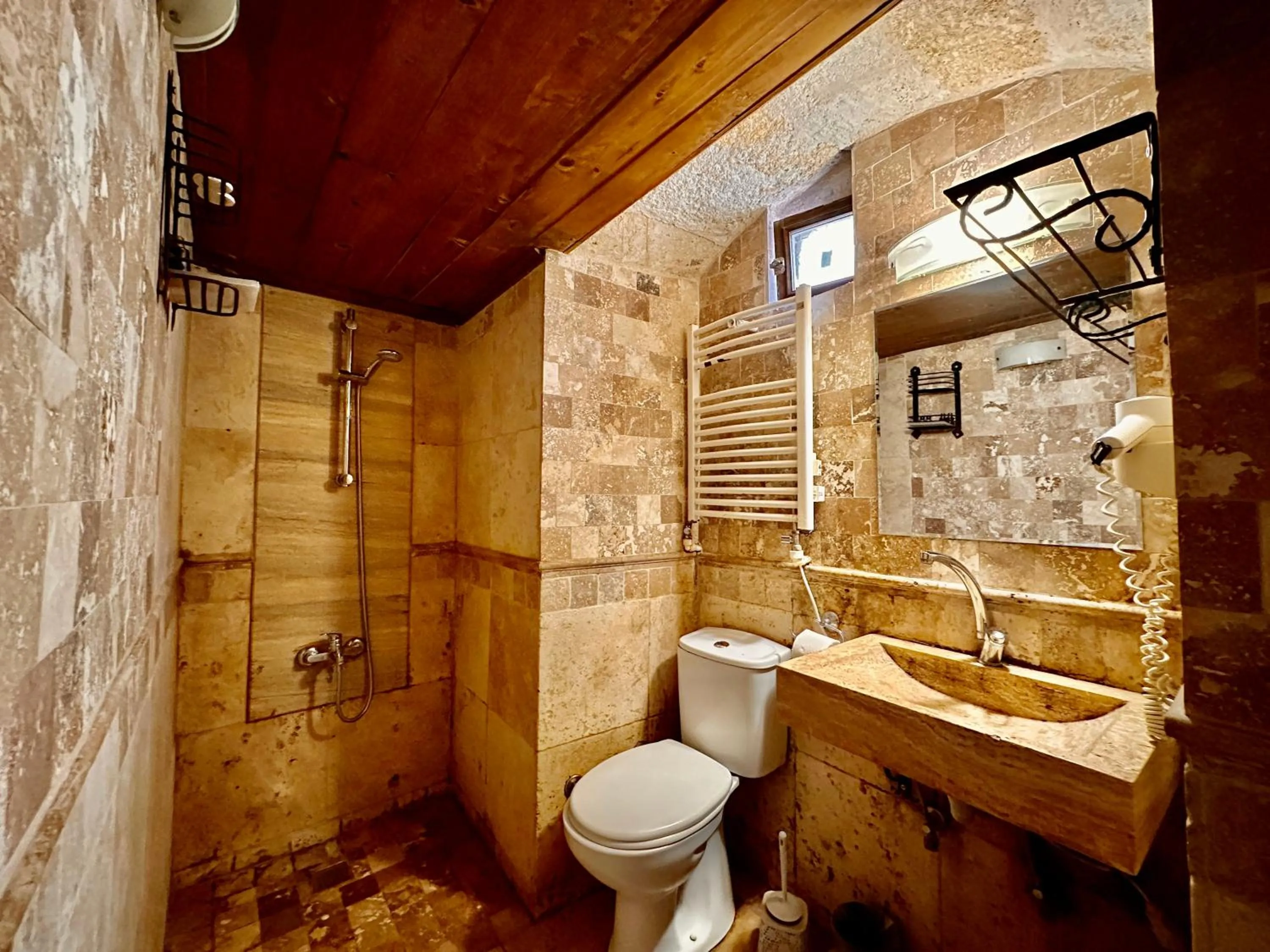 Shower in Harkasos Cave Hotel