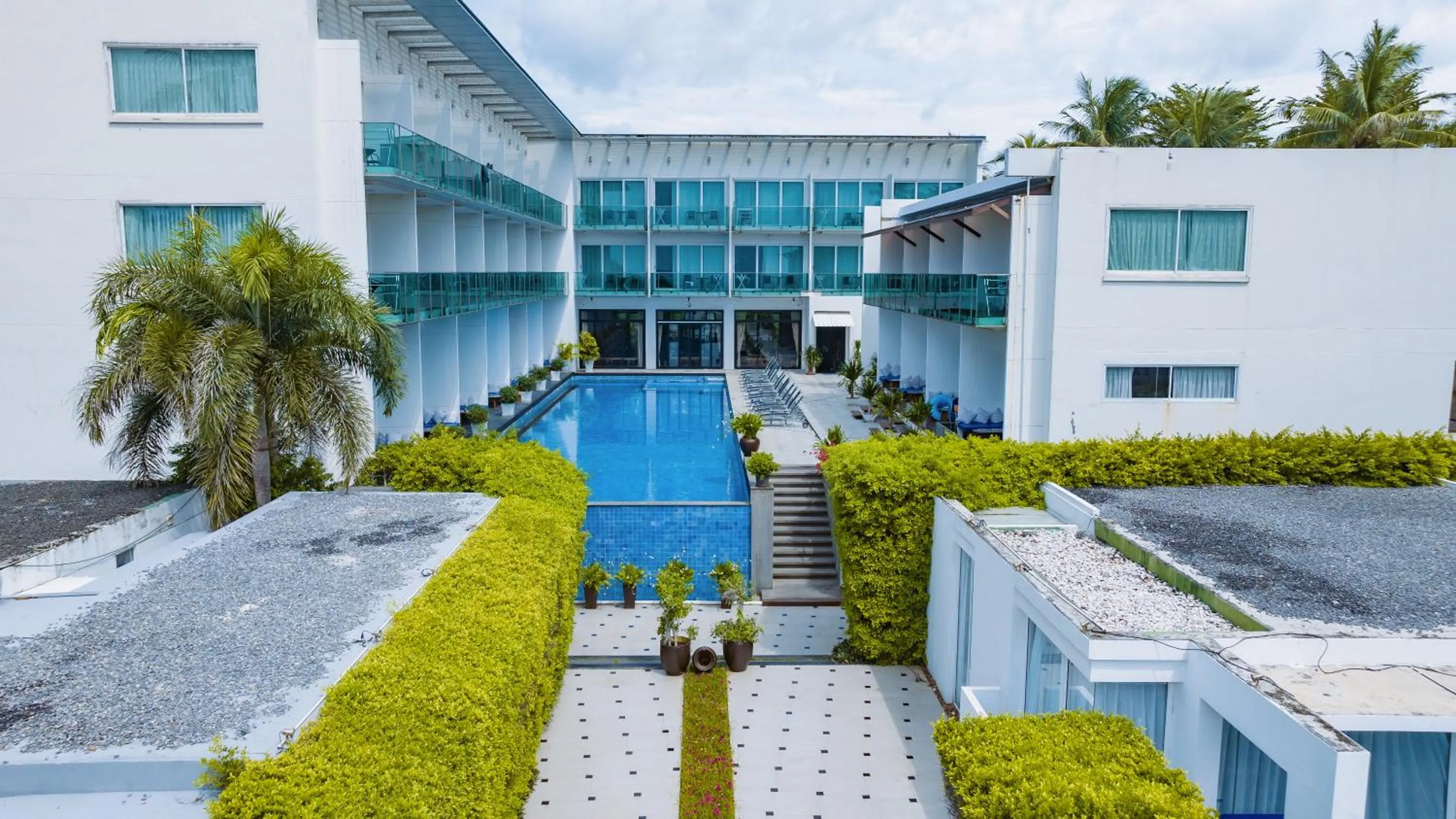 Property building in KC Beach Club & Pool Villas