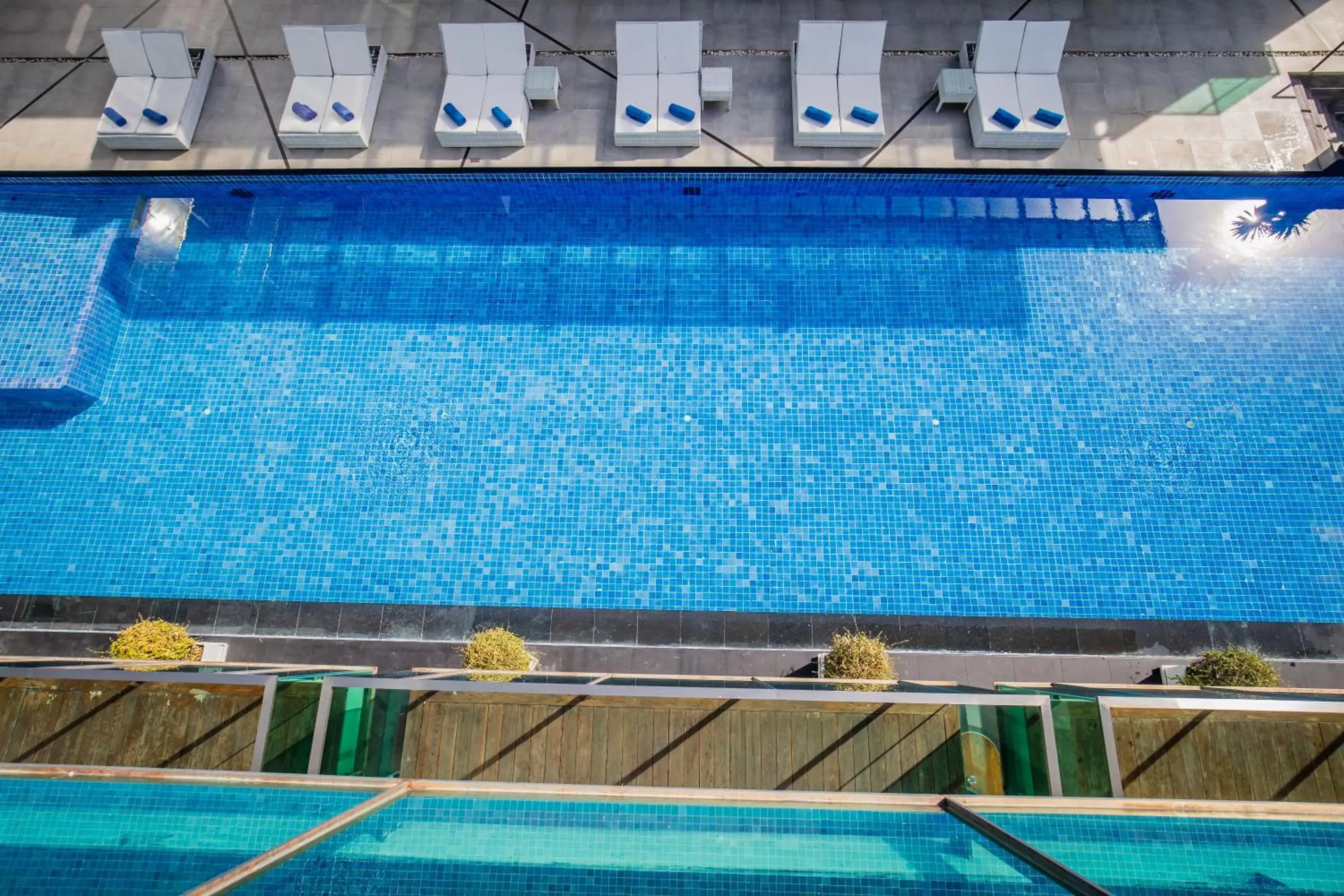 Swimming pool in KC Beach Club & Pool Villas Swimming pool in KC Beach Club & Pool Villas