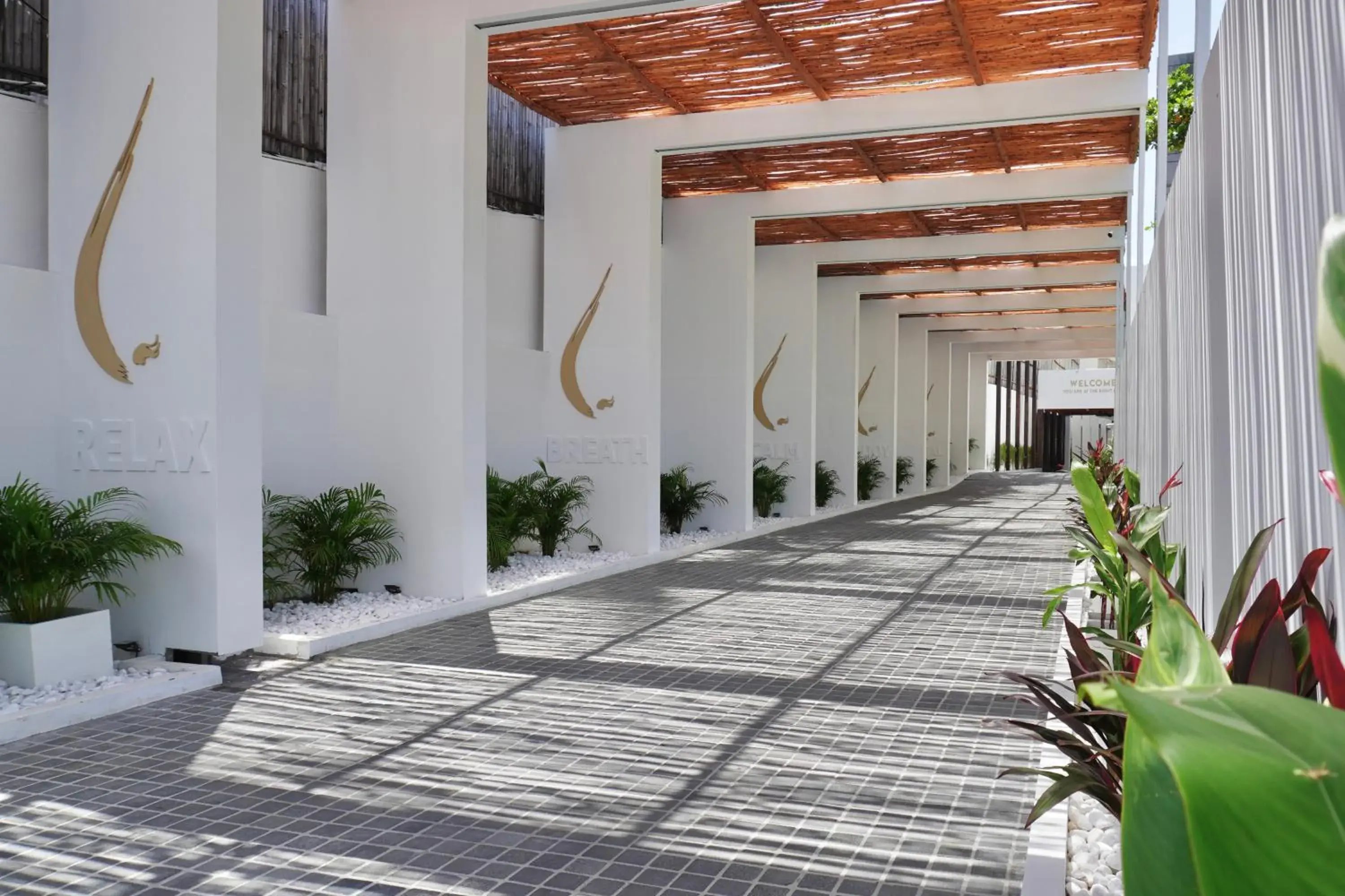 Facade/entrance in KC Beach Club & Pool Villas Facade/entrance in KC Beach Club & Pool Villas