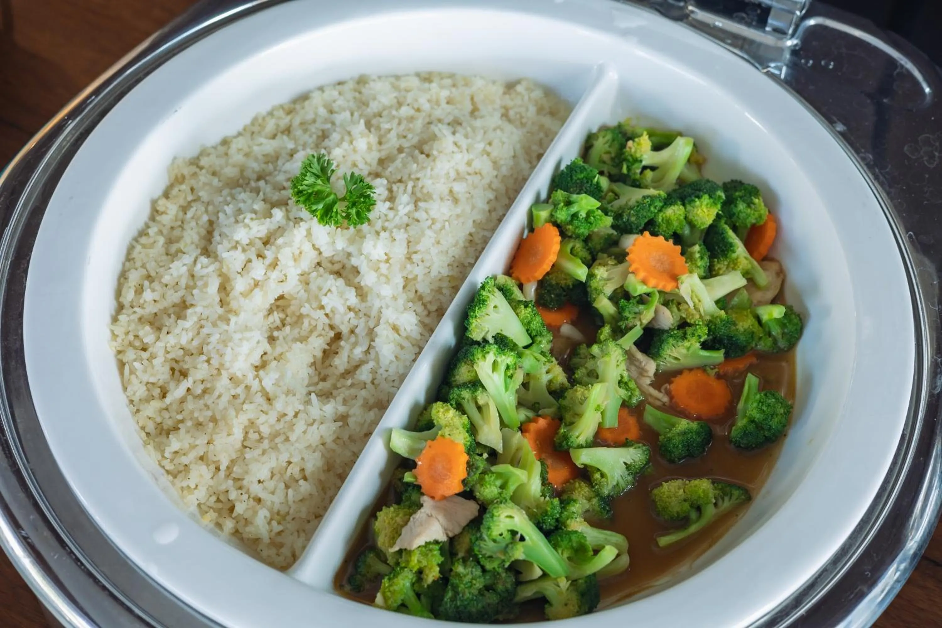 Food and drinks in KC Beach Club & Pool Villas