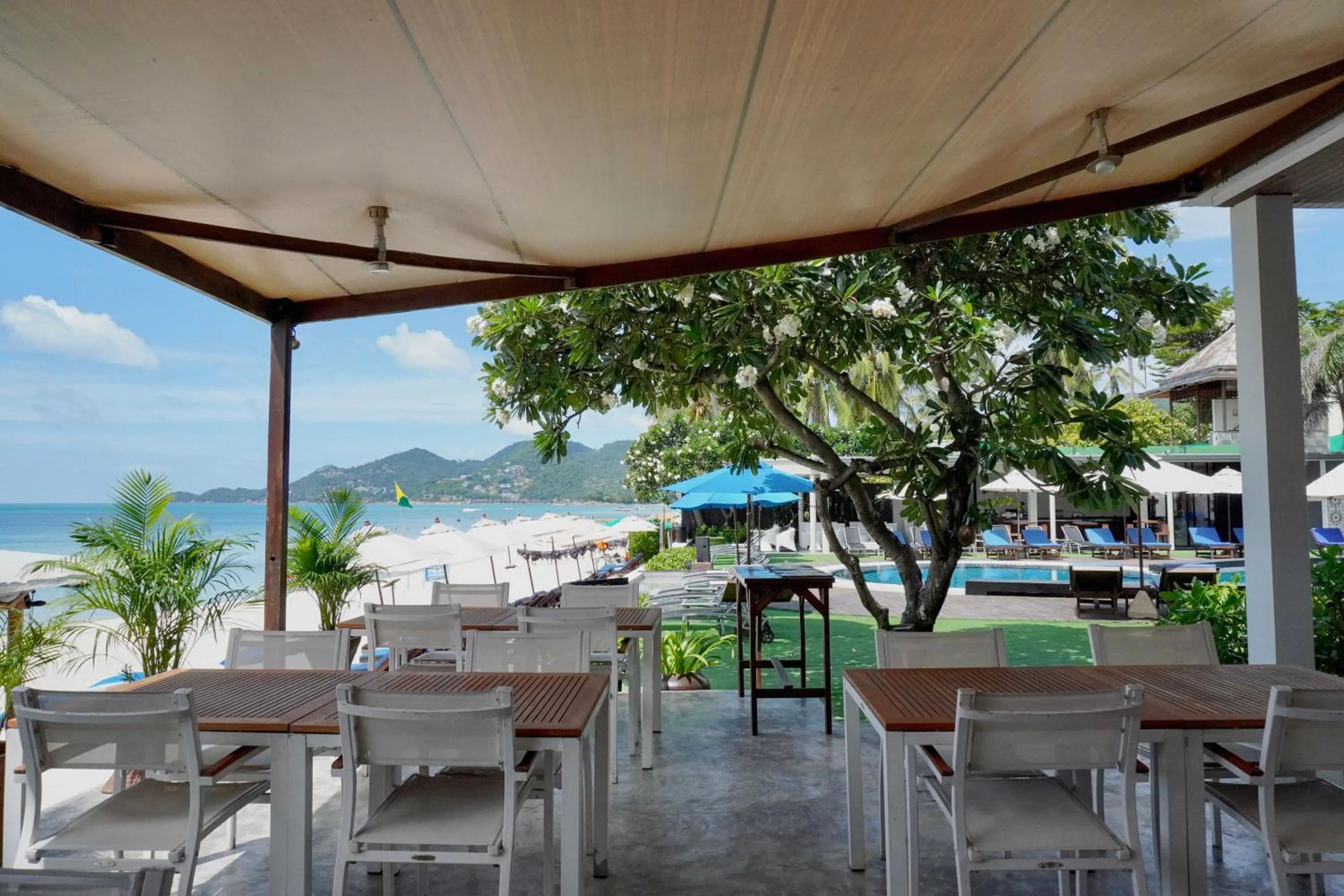 Restaurant/places to eat in KC Beach Club & Pool Villas