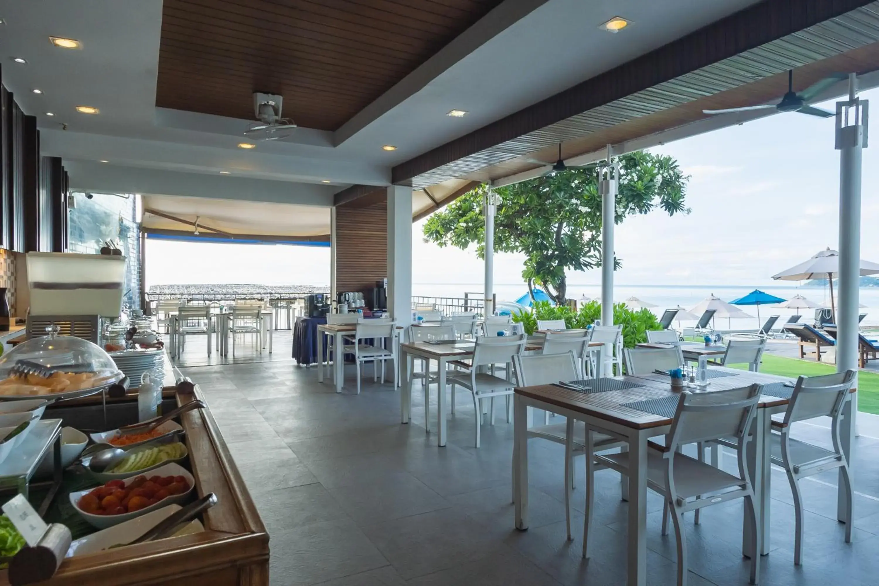 Restaurant/places to eat in KC Beach Club & Pool Villas Restaurant/places to eat in KC Beach Club & Pool Villas