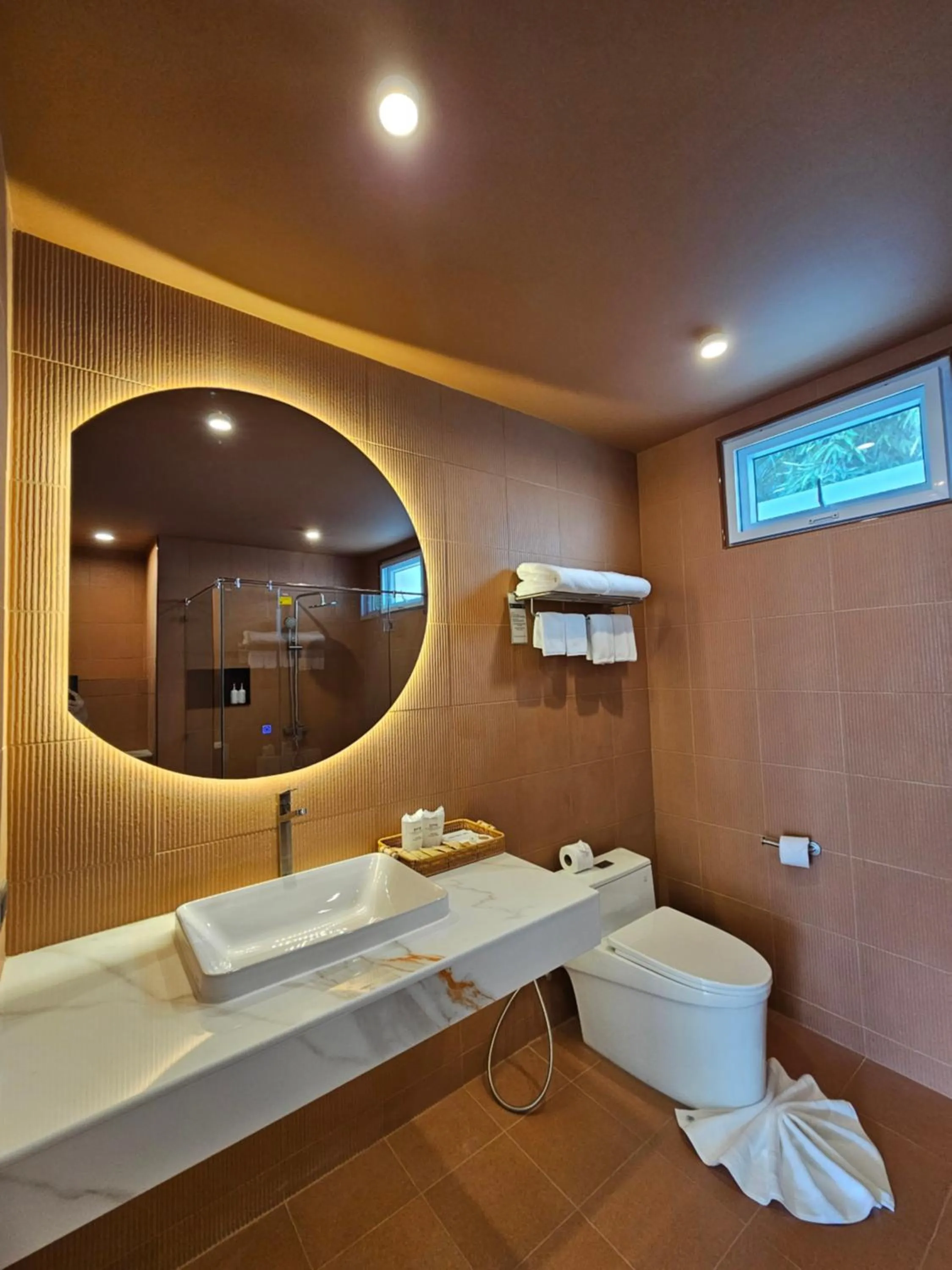 Shower in KC Beach Club & Pool Villas