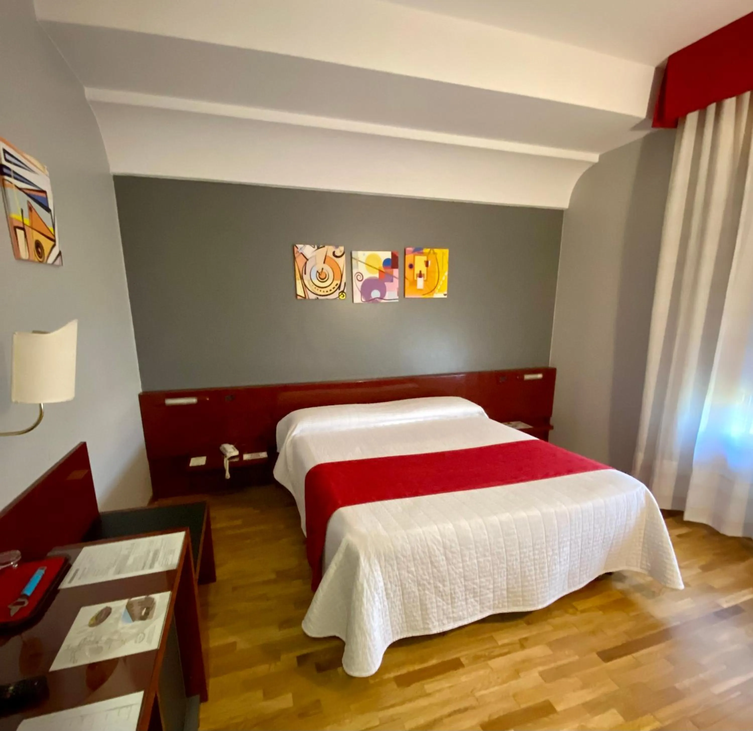 Photo of the whole room, Bed in Hotel Master