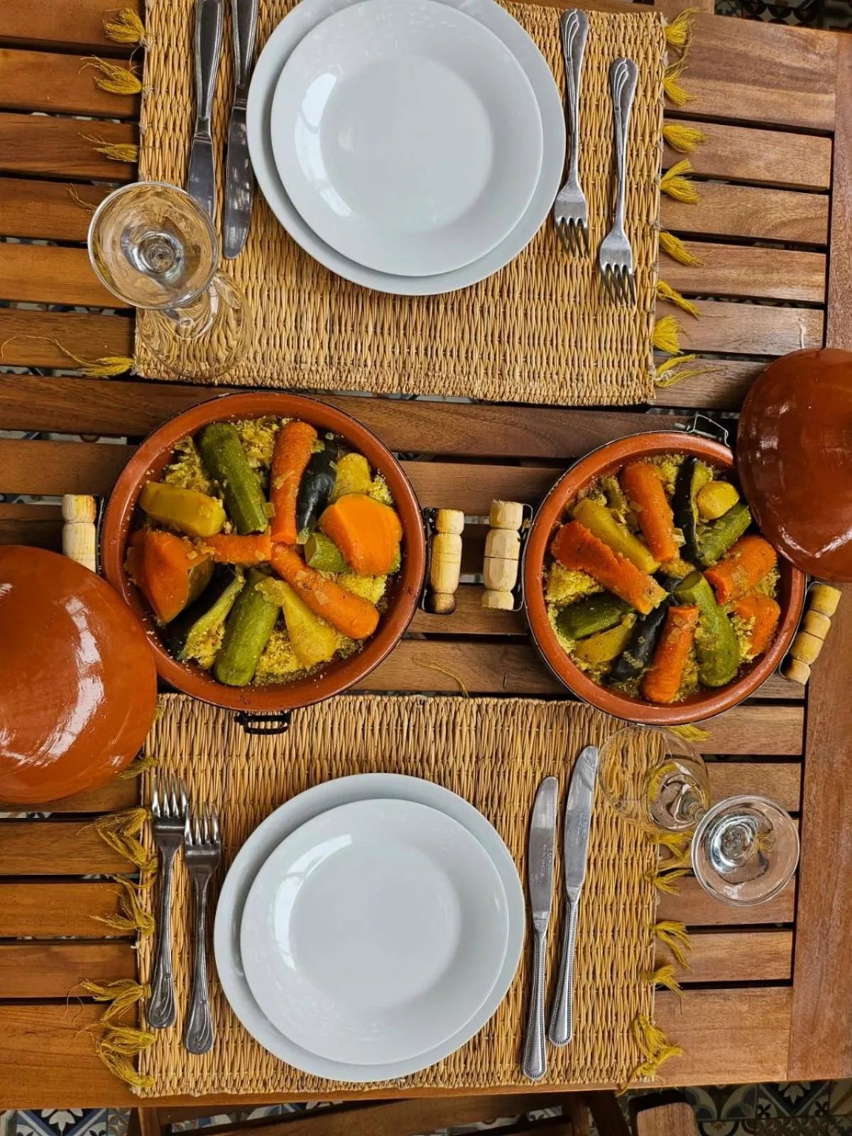 Restaurant/places to eat in Riad O LY