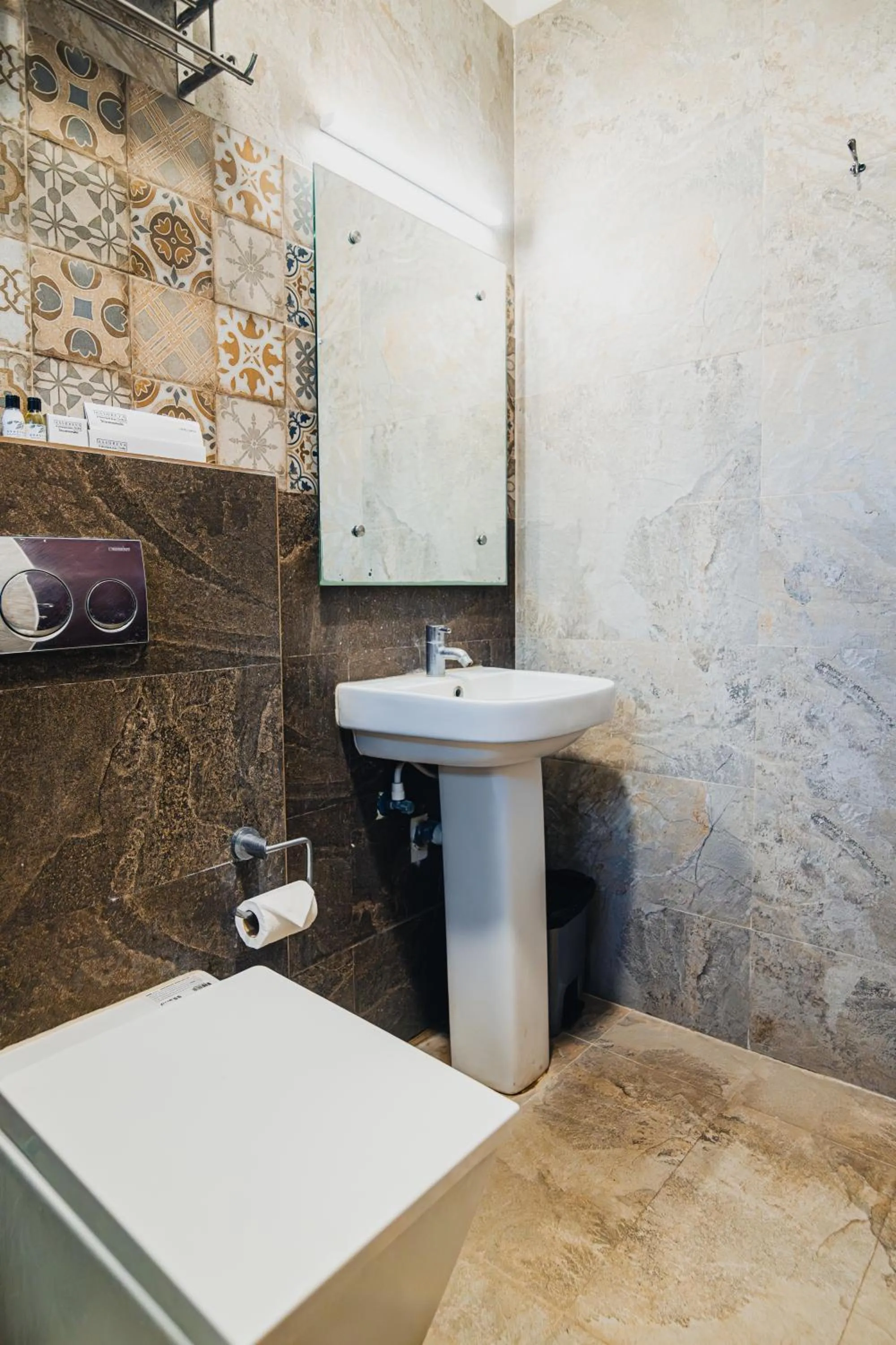 Bathroom in Aashreya Suites Tiruvannamalai