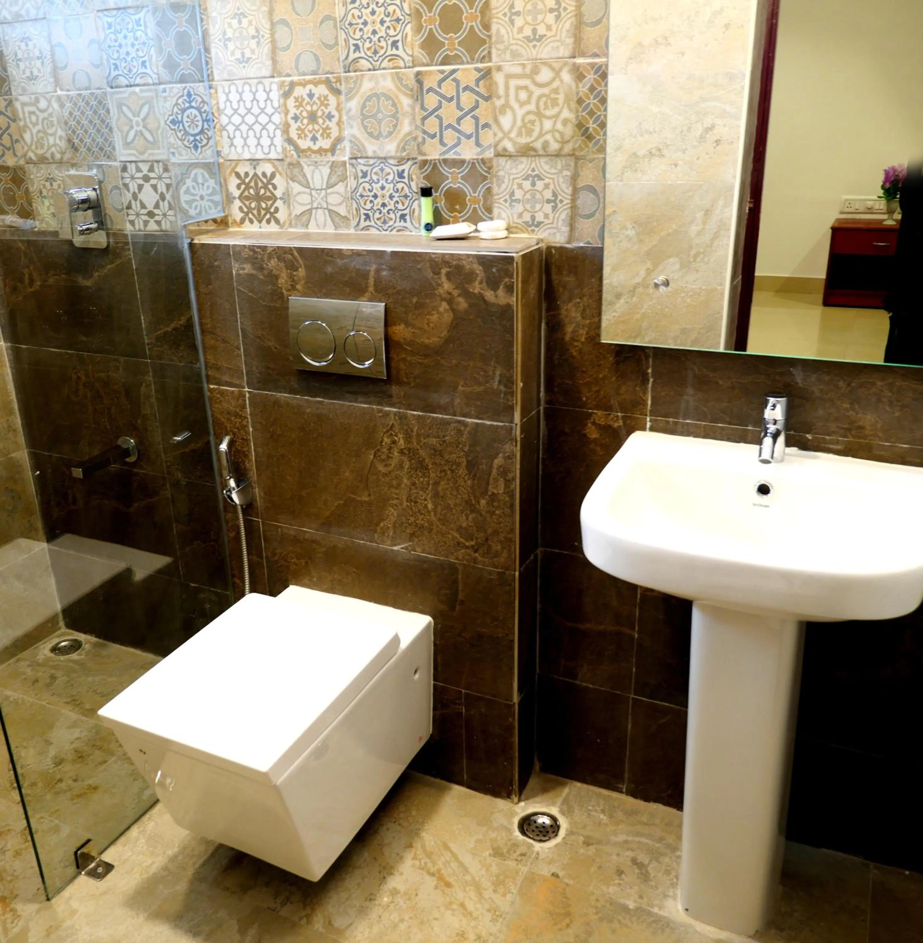 Bathroom in Aashreya Suites Tiruvannamalai