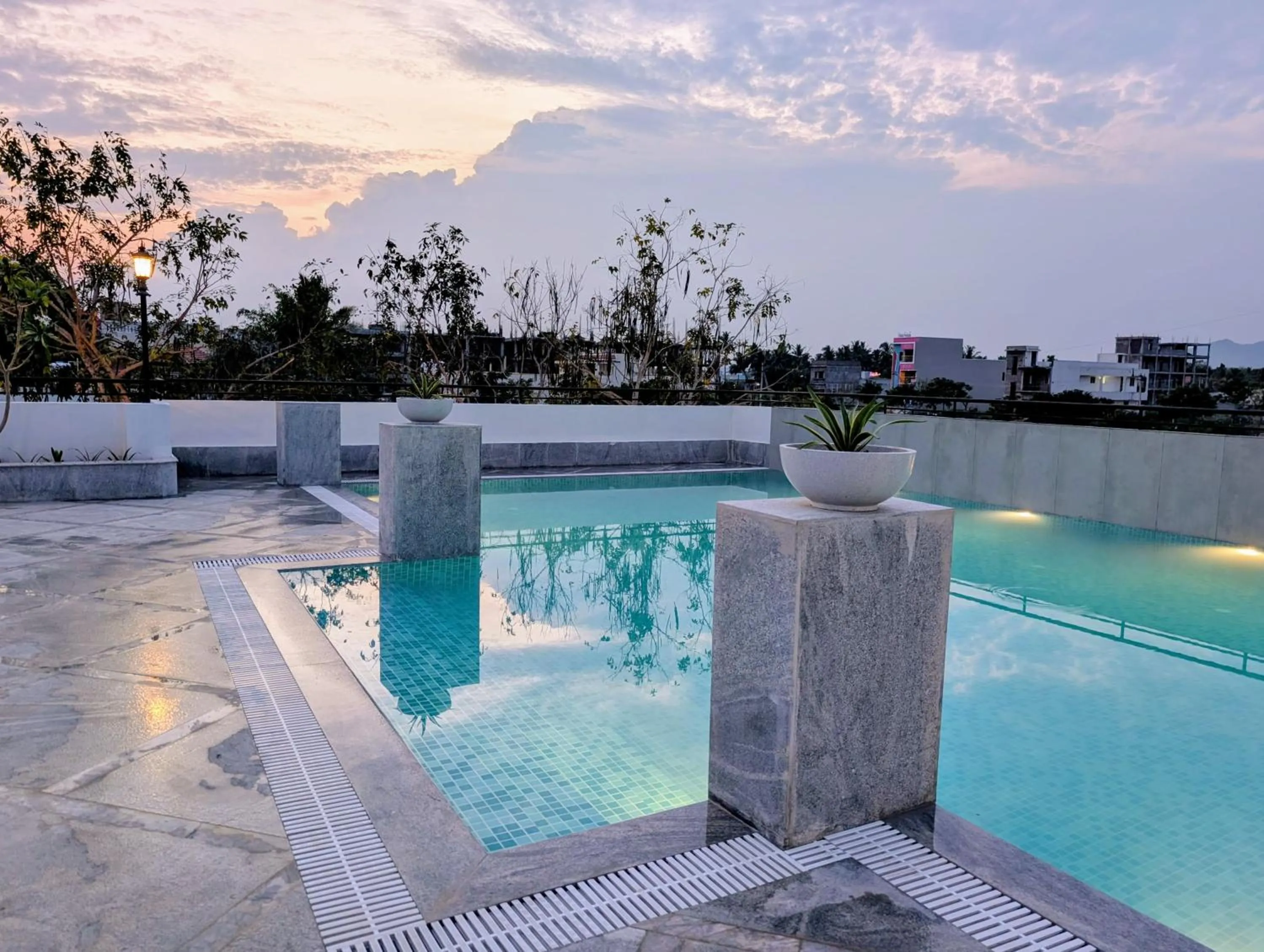 Swimming pool in Aashreya Suites Tiruvannamalai