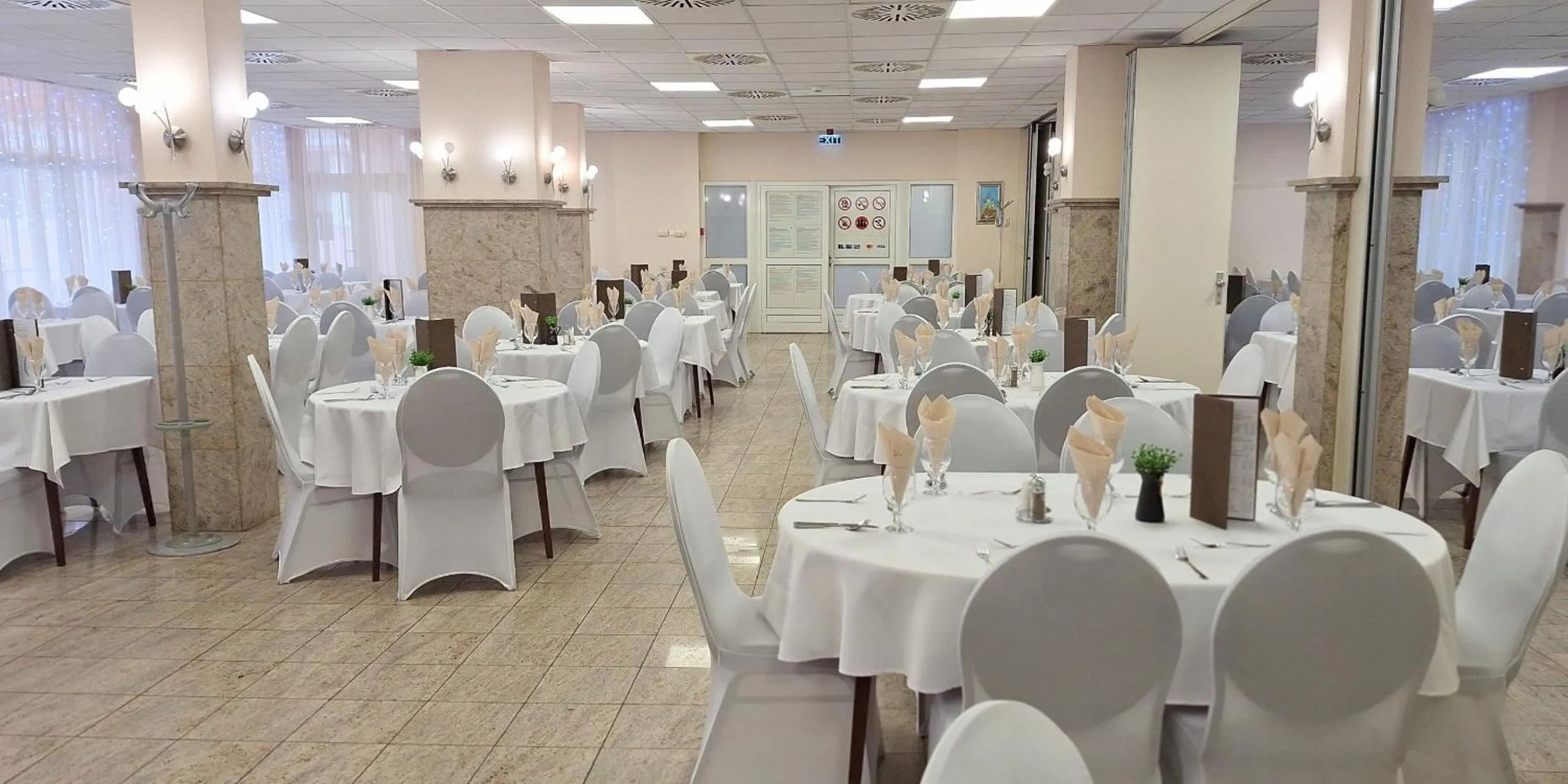 Restaurant/places to eat in Hungarospa Thermal Hotel
