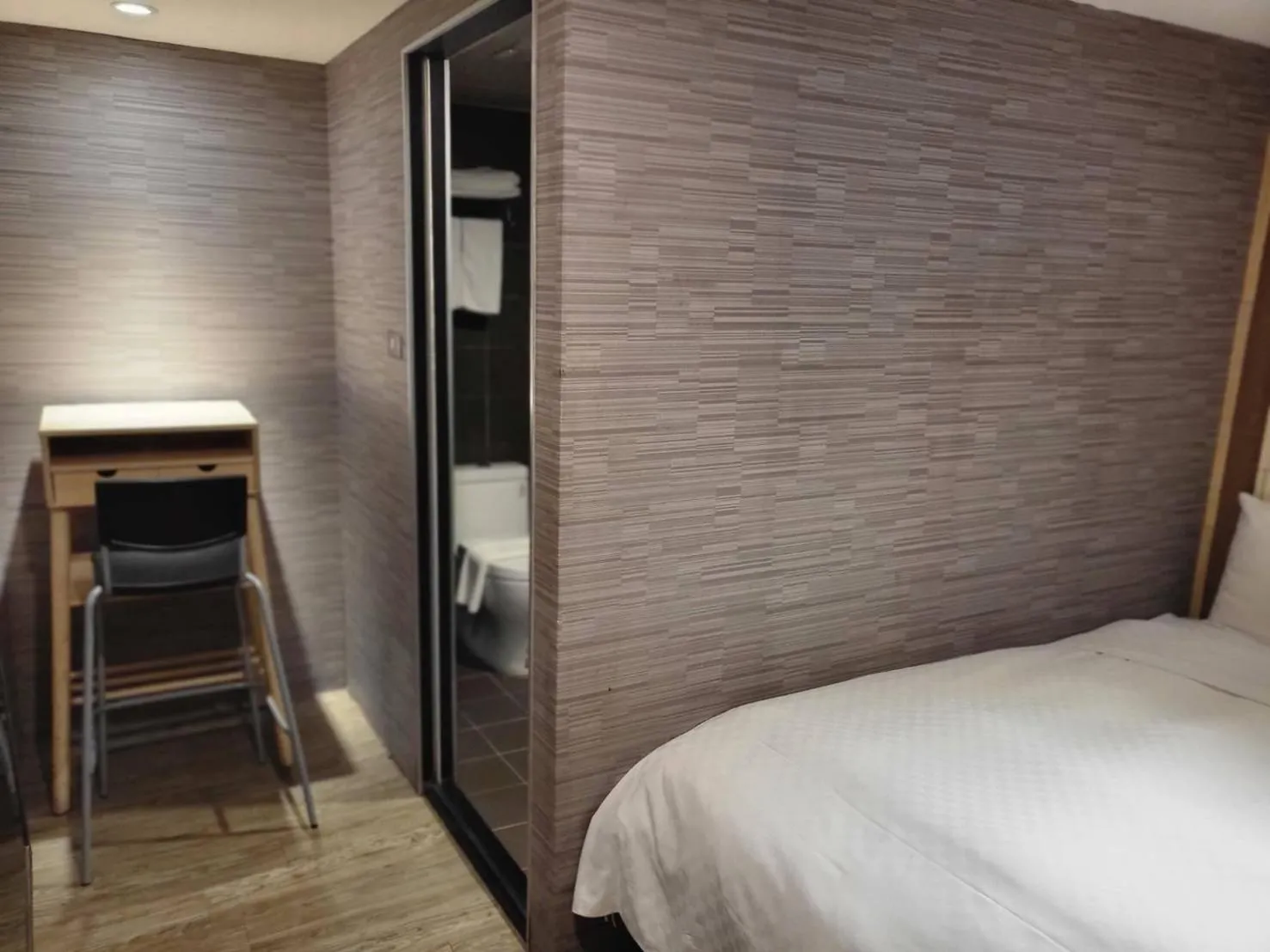 Bed in The Cole Hotel