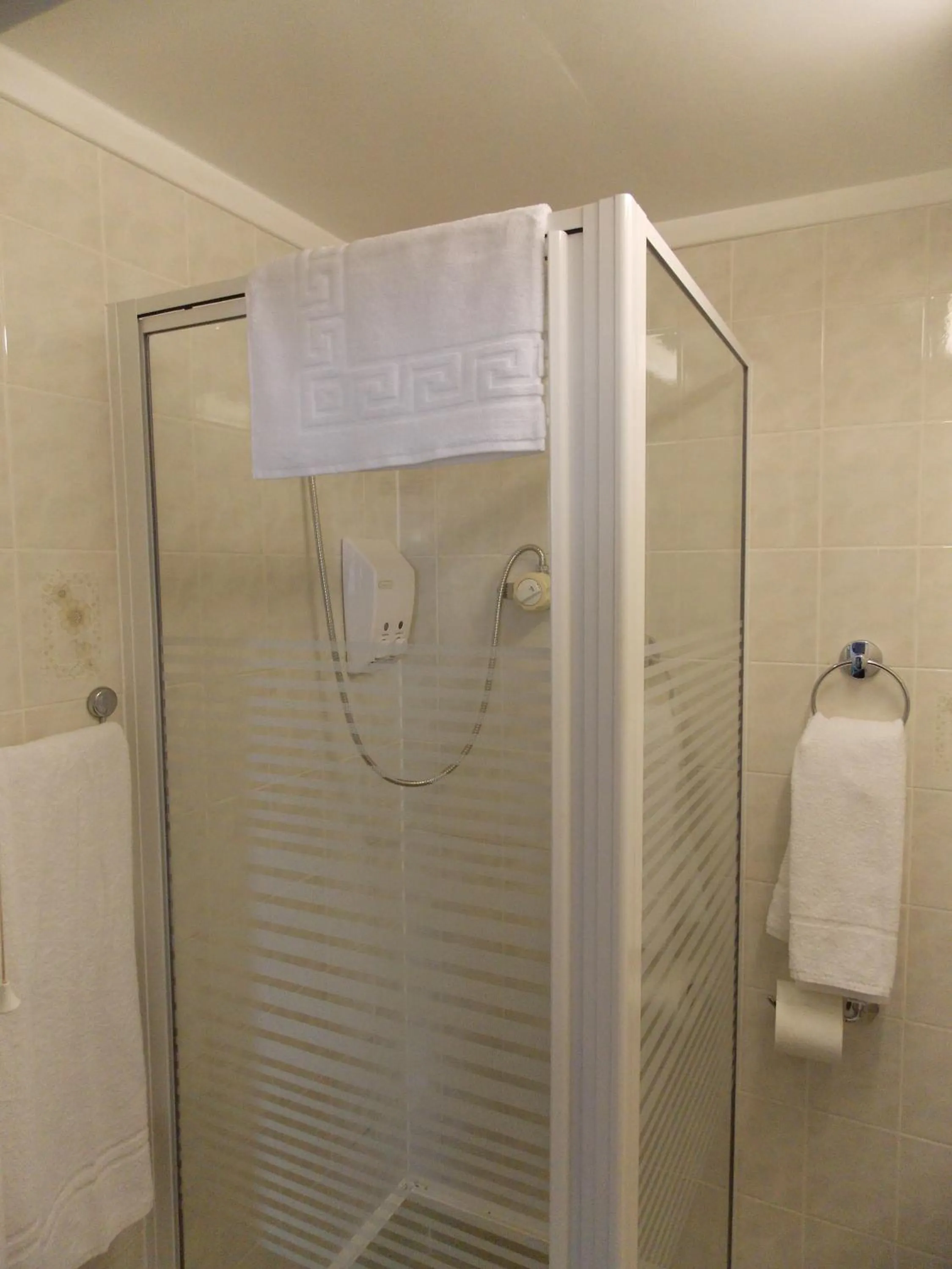 Shower in Maples Hotel
