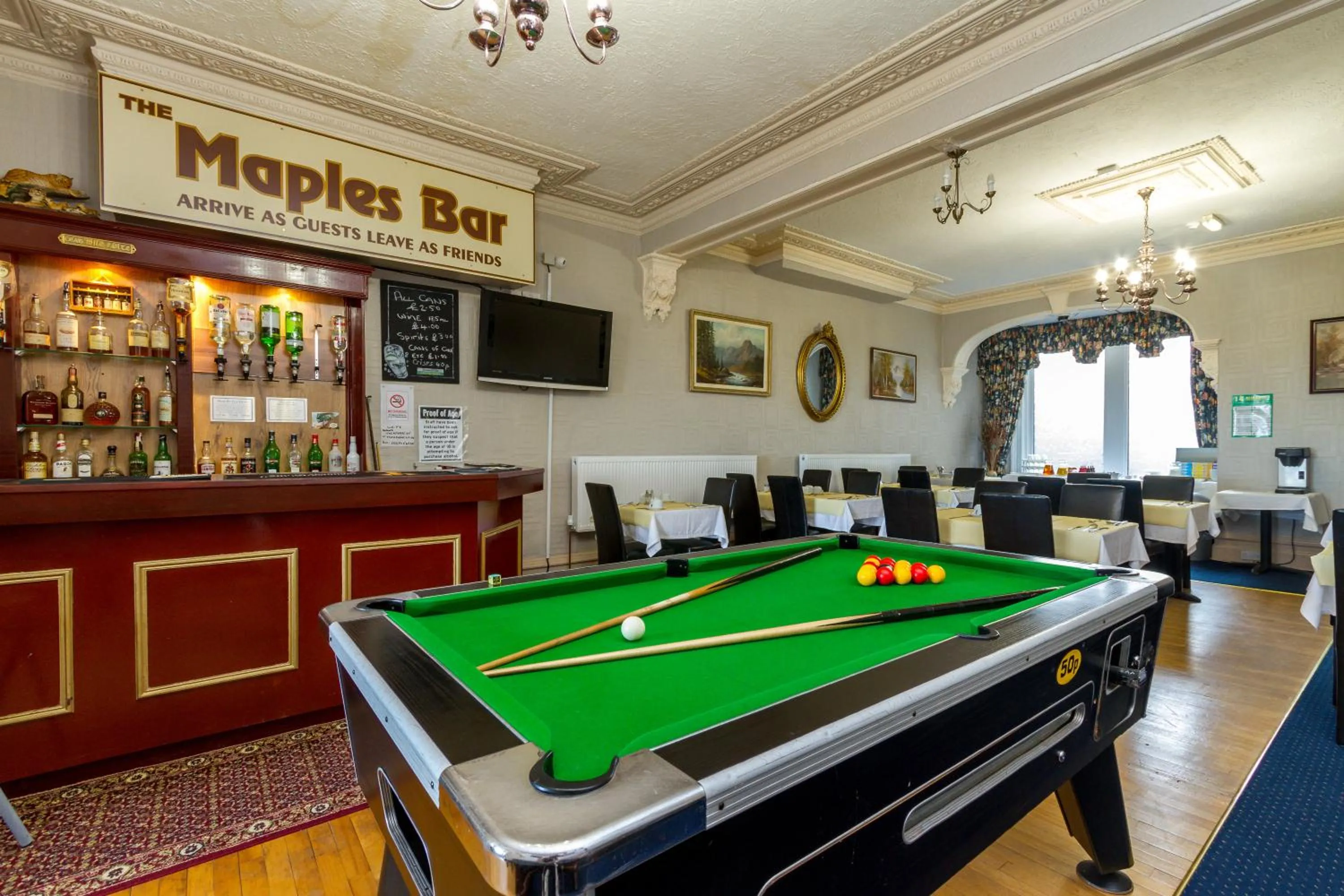 Billiard in Maples Hotel