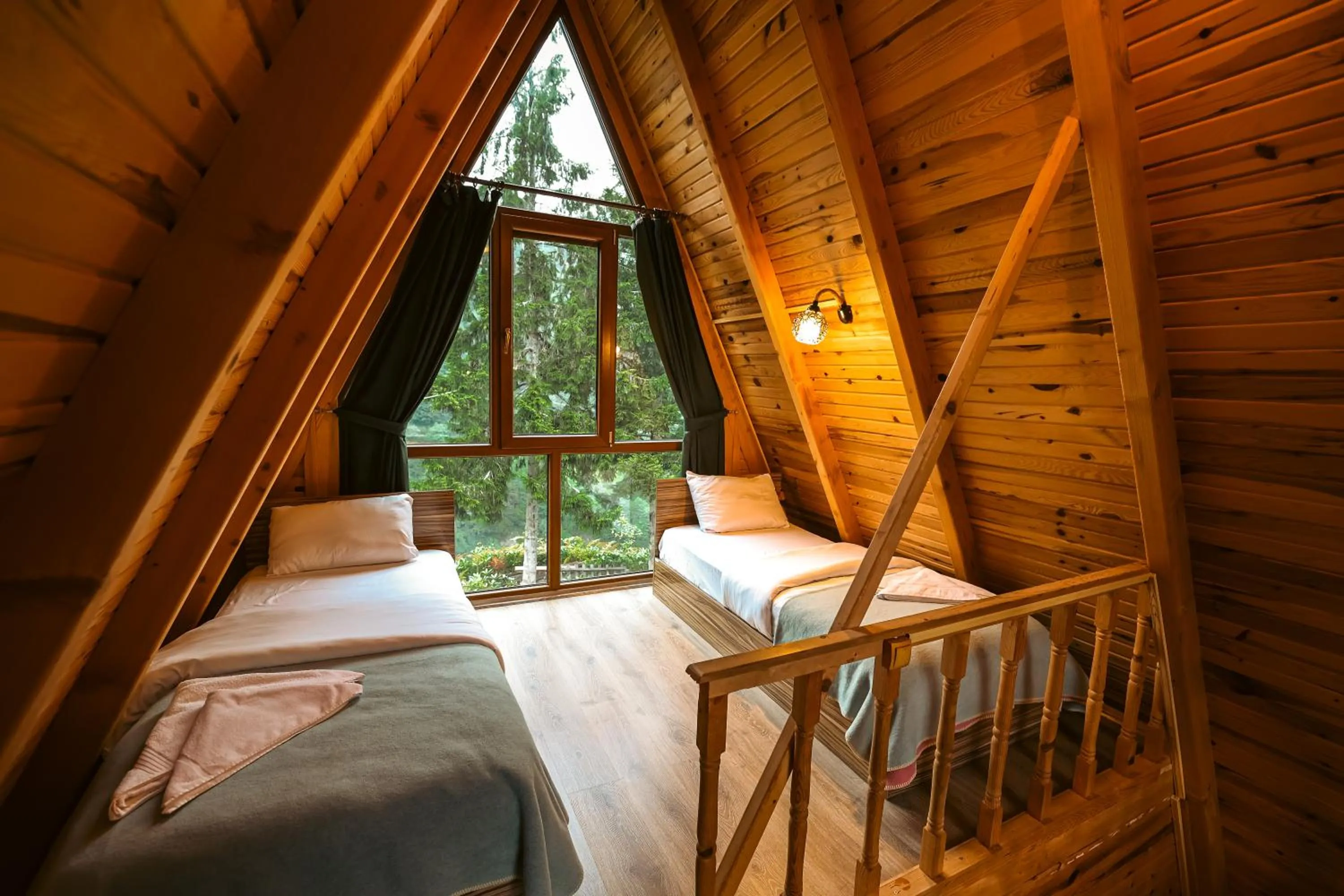 Bed in bungalove tatil köyü