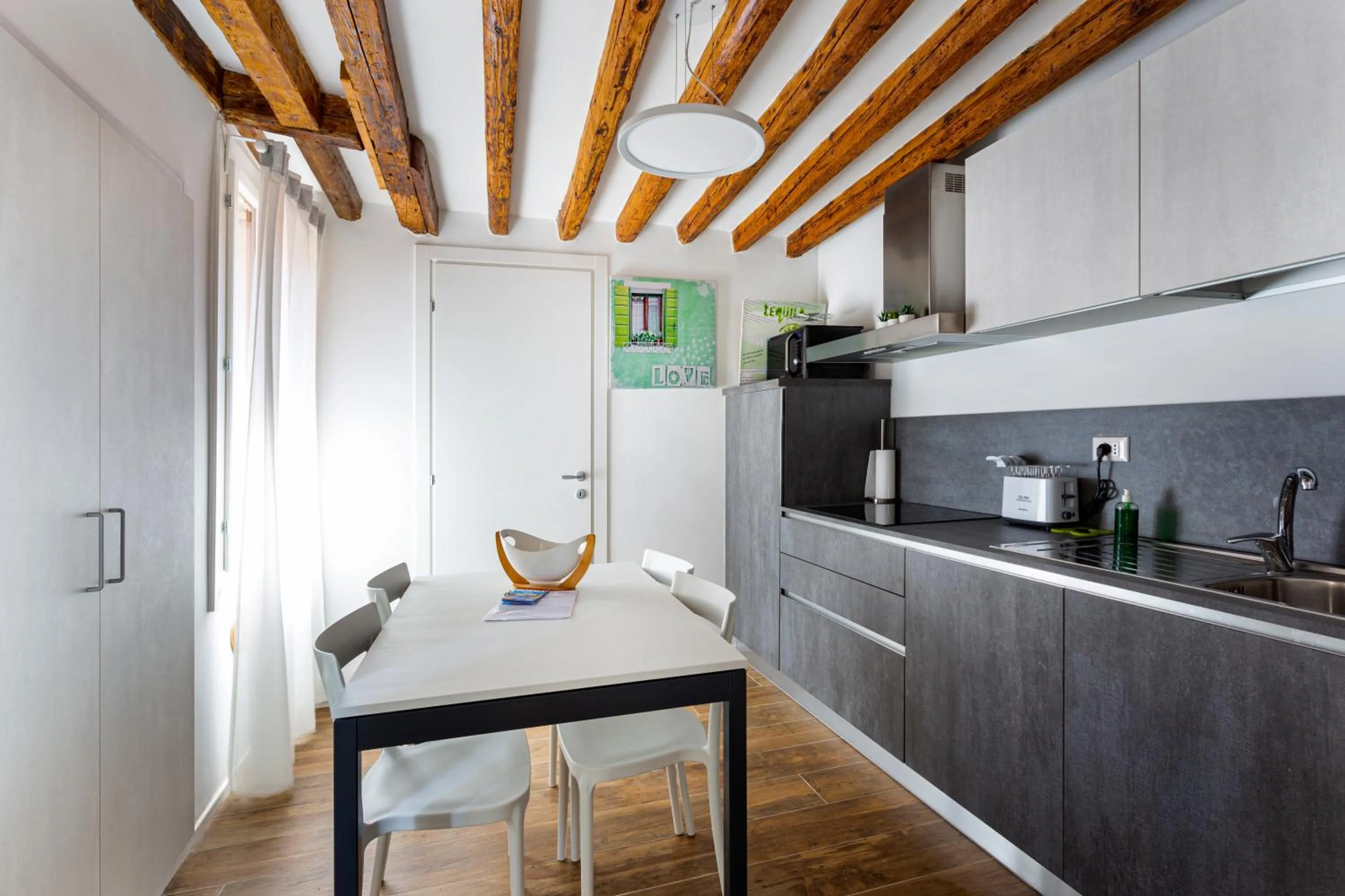 Hostmate - Venezia - Salizada