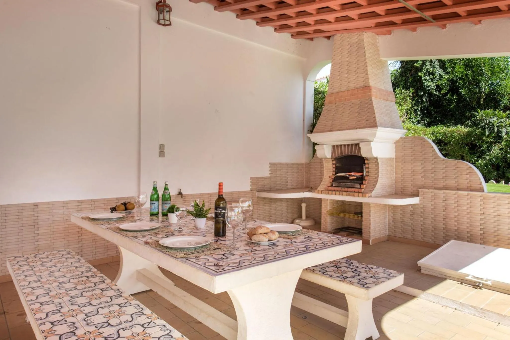 Patio in A Fantastic Place for Families, Hilton Hotel are and close to amenities