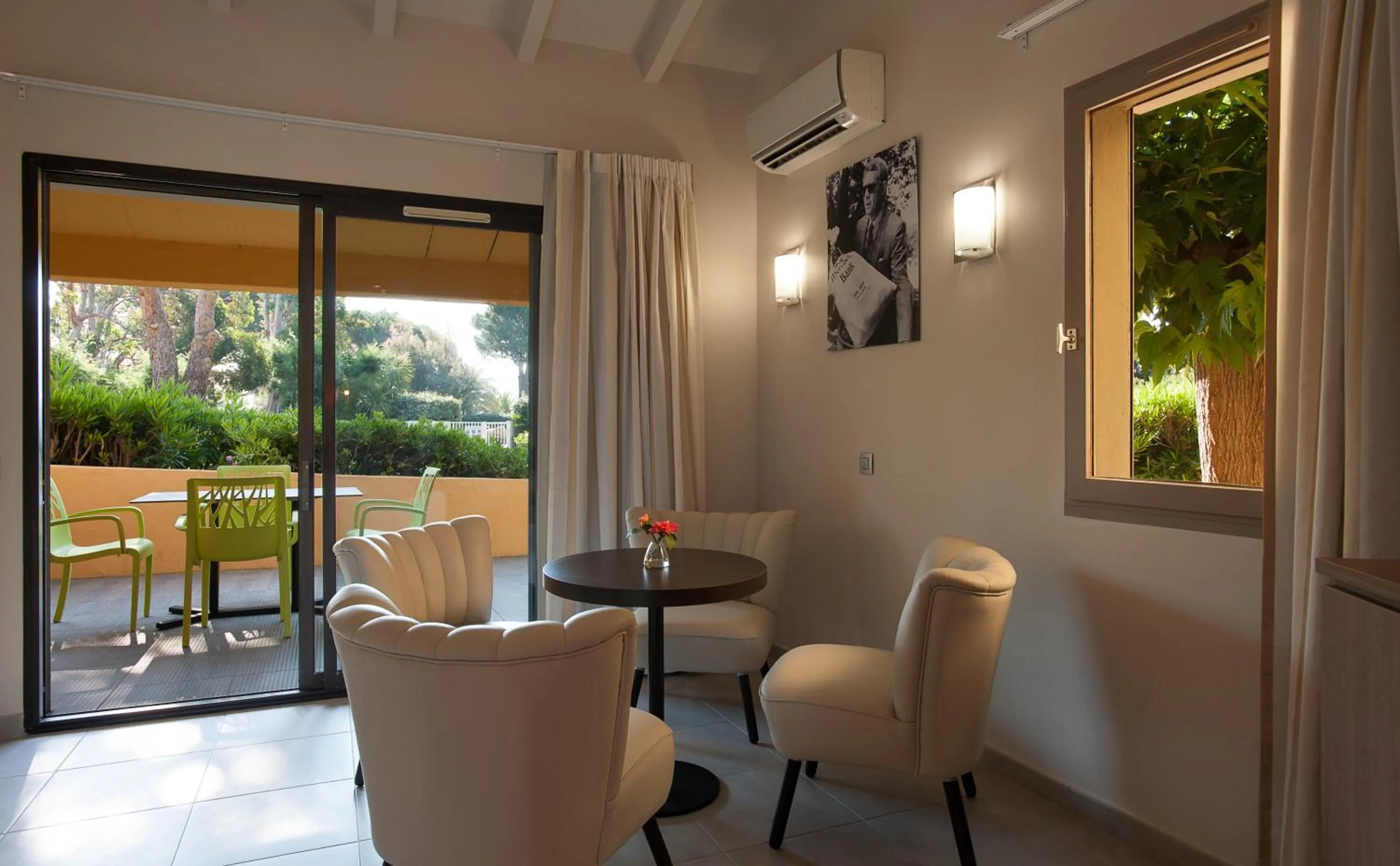 Living room in Hôtel Marina Corsica