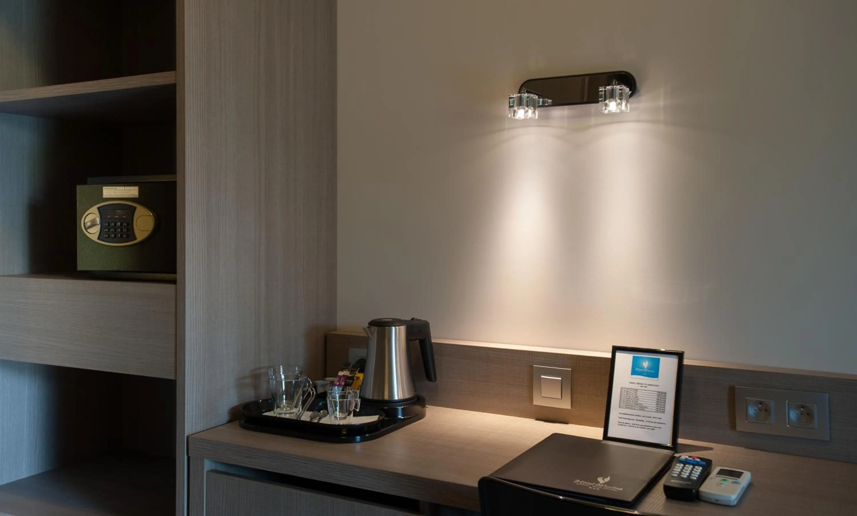 Coffee/tea facilities in Hôtel Marina Corsica