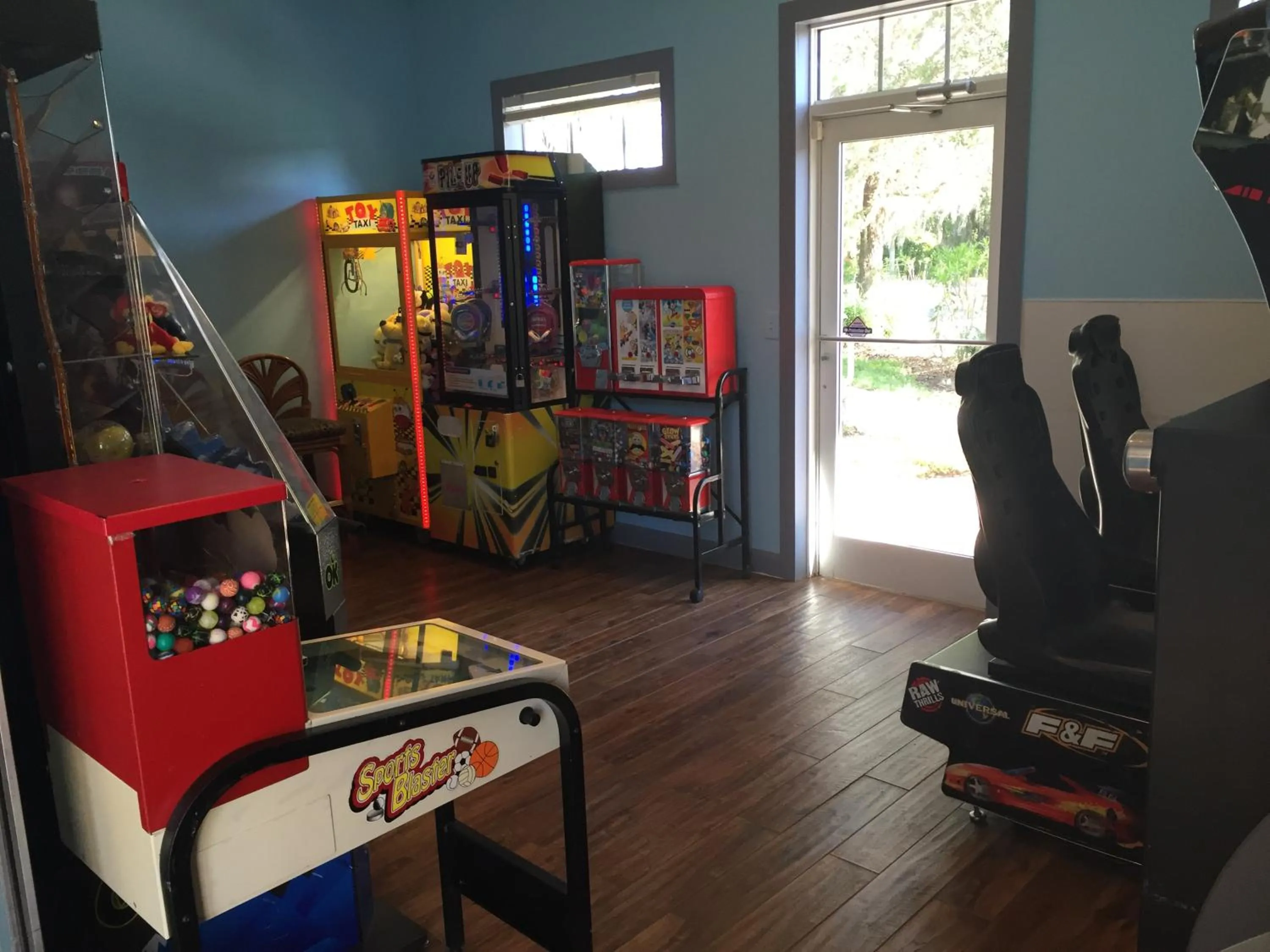 Property building in BAHAMA BAY RESORT