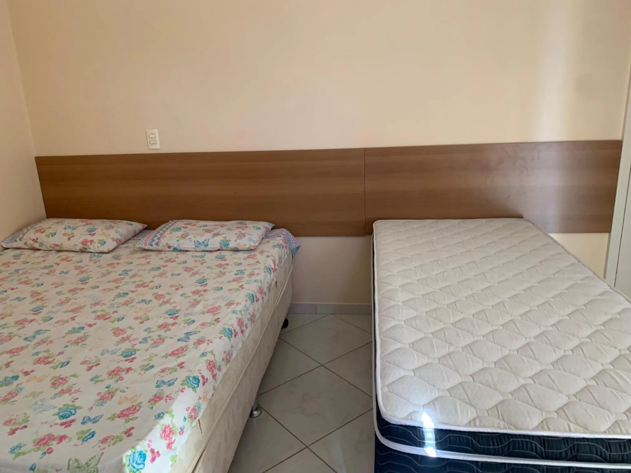 Bed in Suite Show no Thermas Place