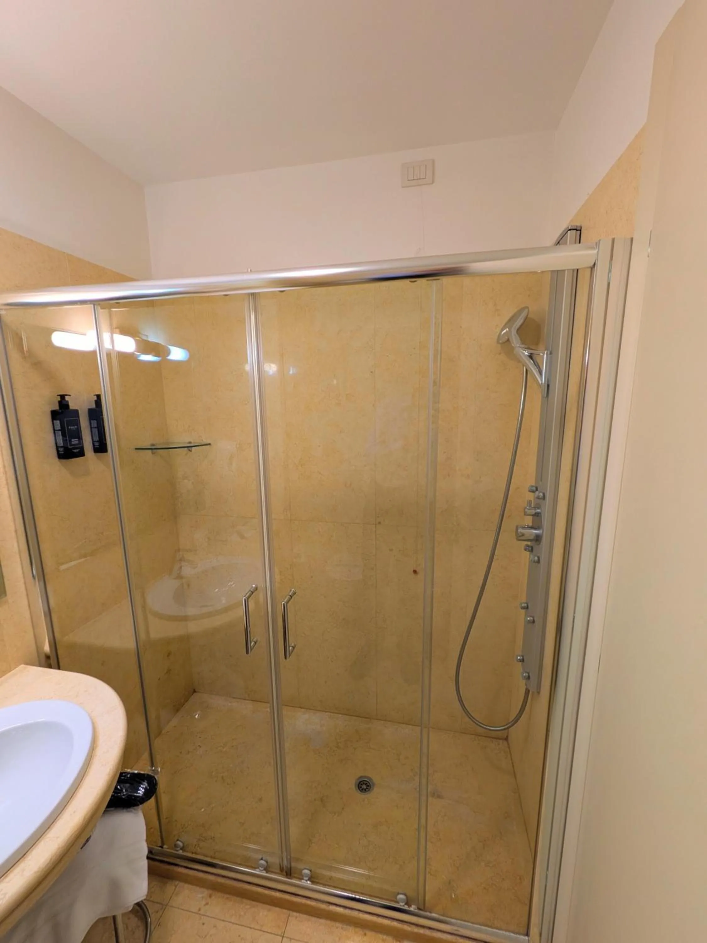 Bathroom in La Dimora del Baco Hotel