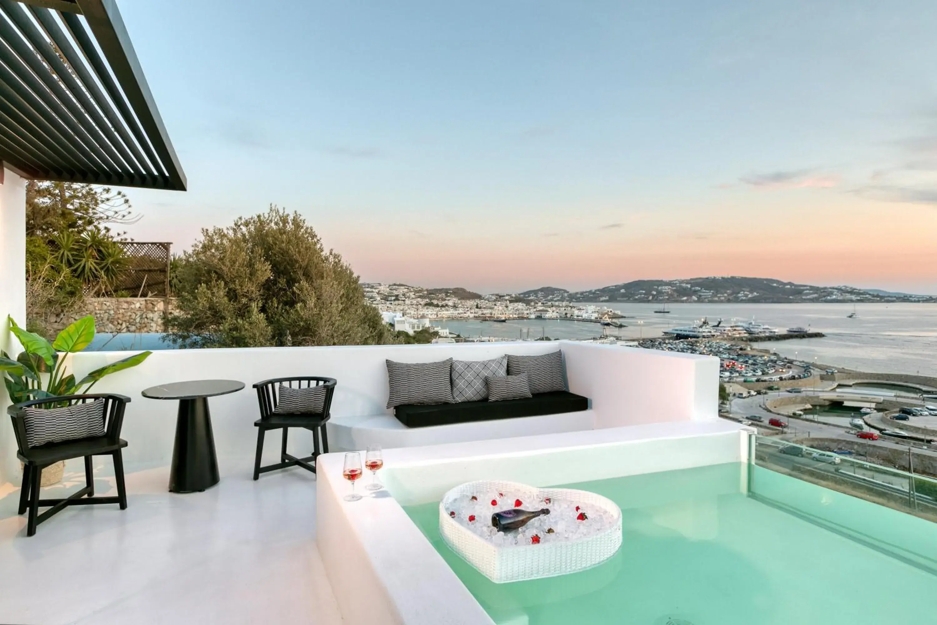 Honeymoon Suite with Private Pool in Tagoo Black Mykonos Honeymoon Suite with Private Pool in Tagoo Black Mykonos