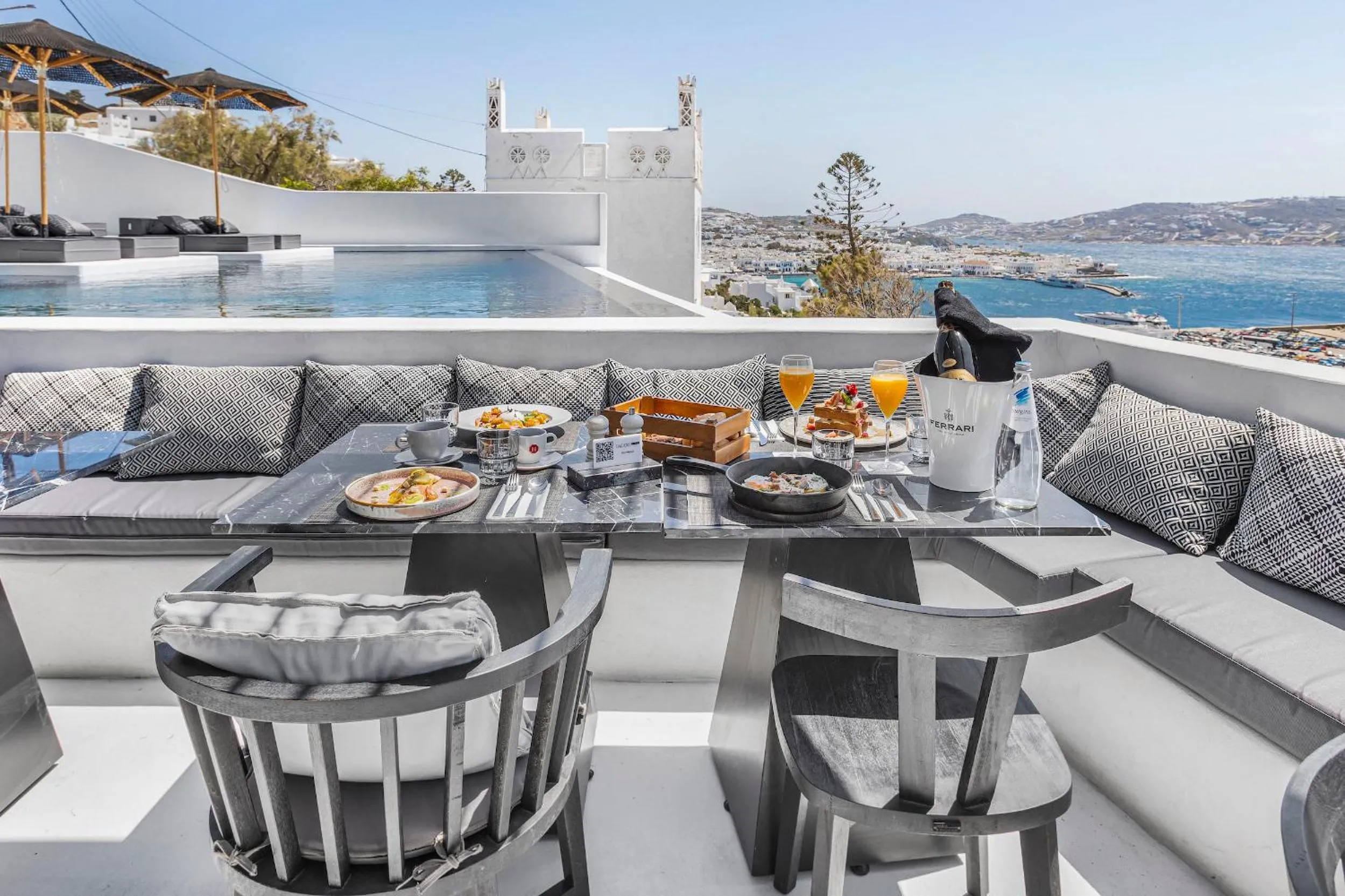 Restaurant/places to eat in Tagoo Black Mykonos