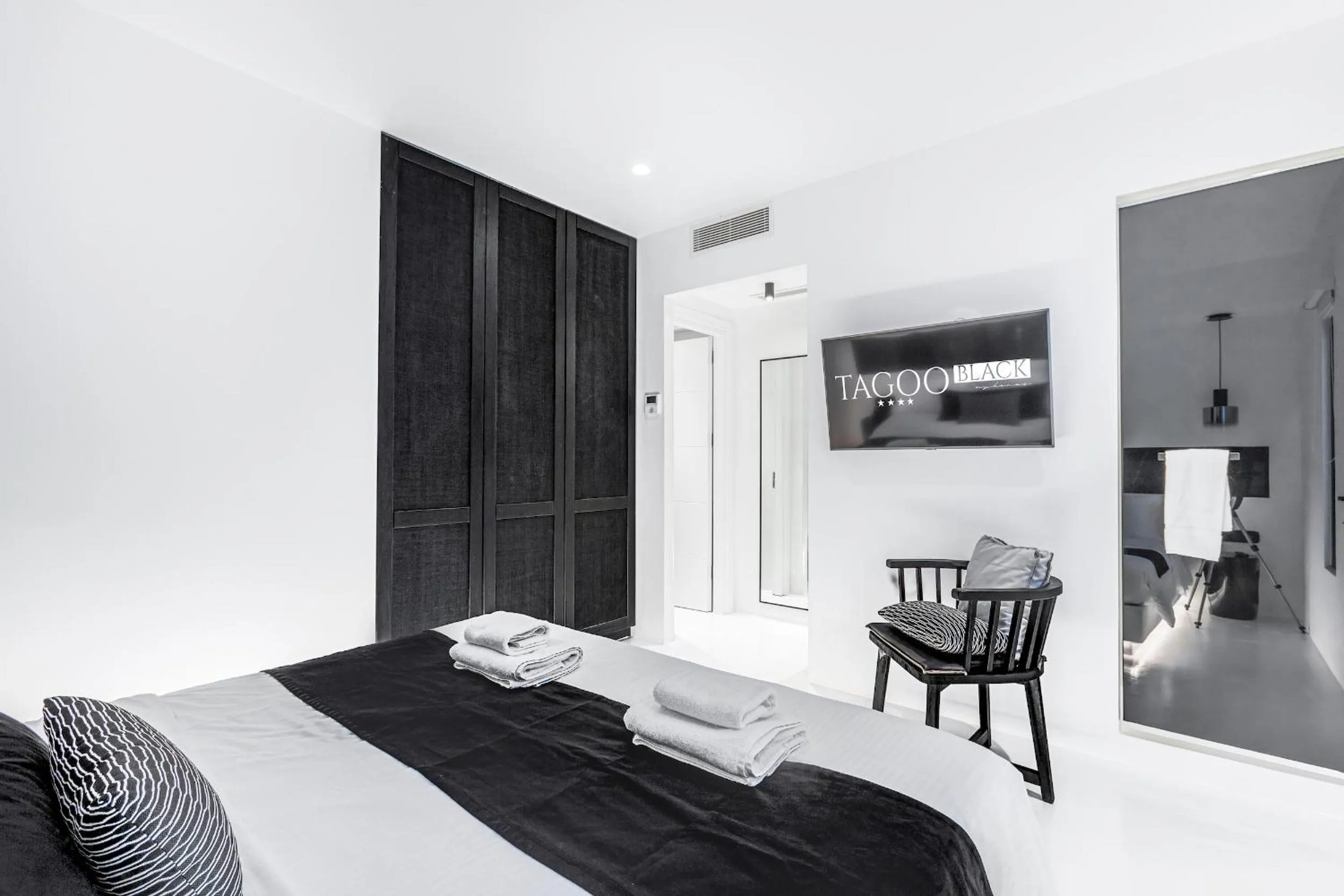 Bed in Tagoo Black Mykonos